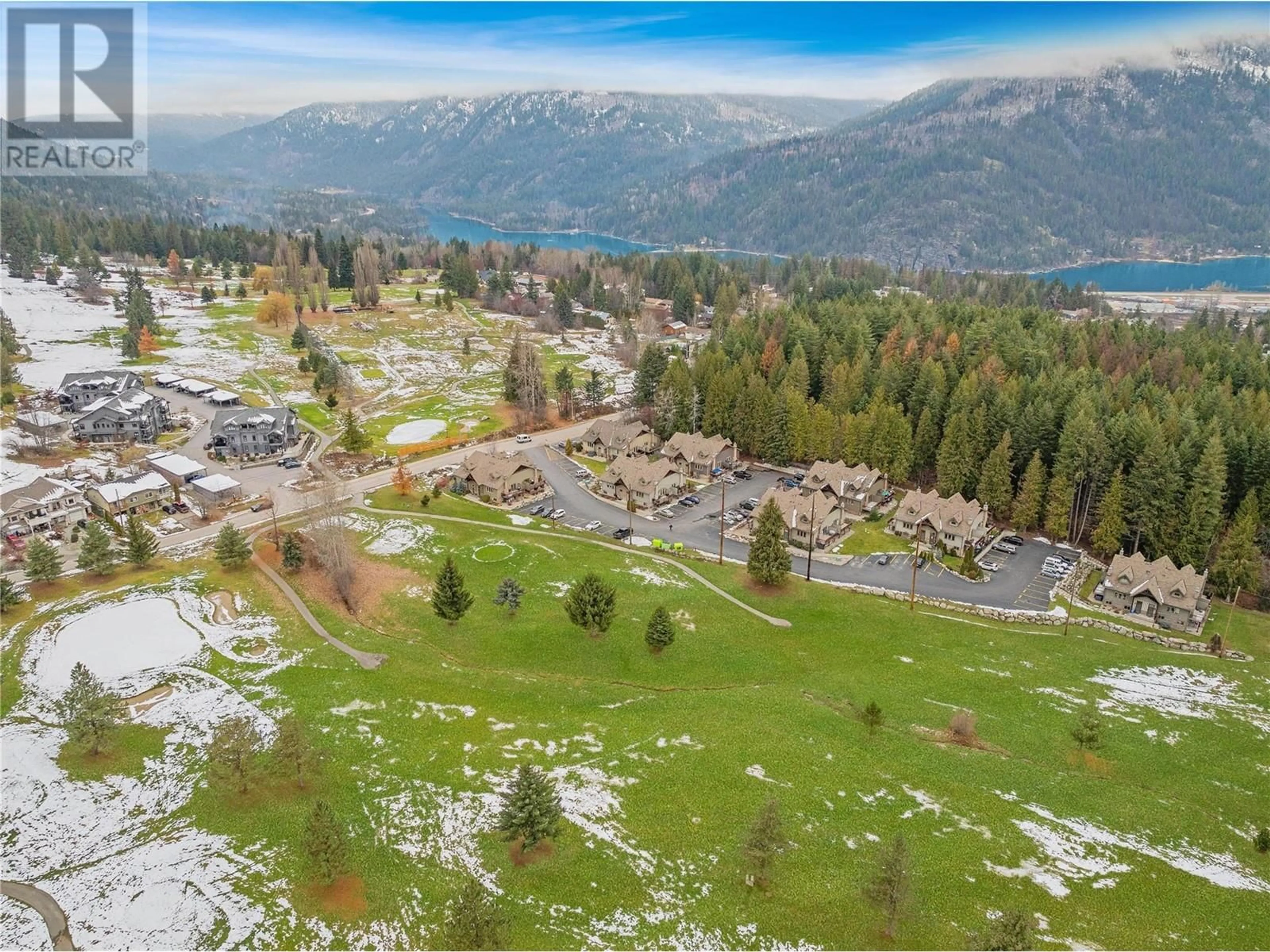 A pic from outside/outdoor area/front of a property/back of a property/a pic from drone, mountain view for 603 - 1901 CHOQUETTE AVENUE, Nelson British Columbia V1L7B8