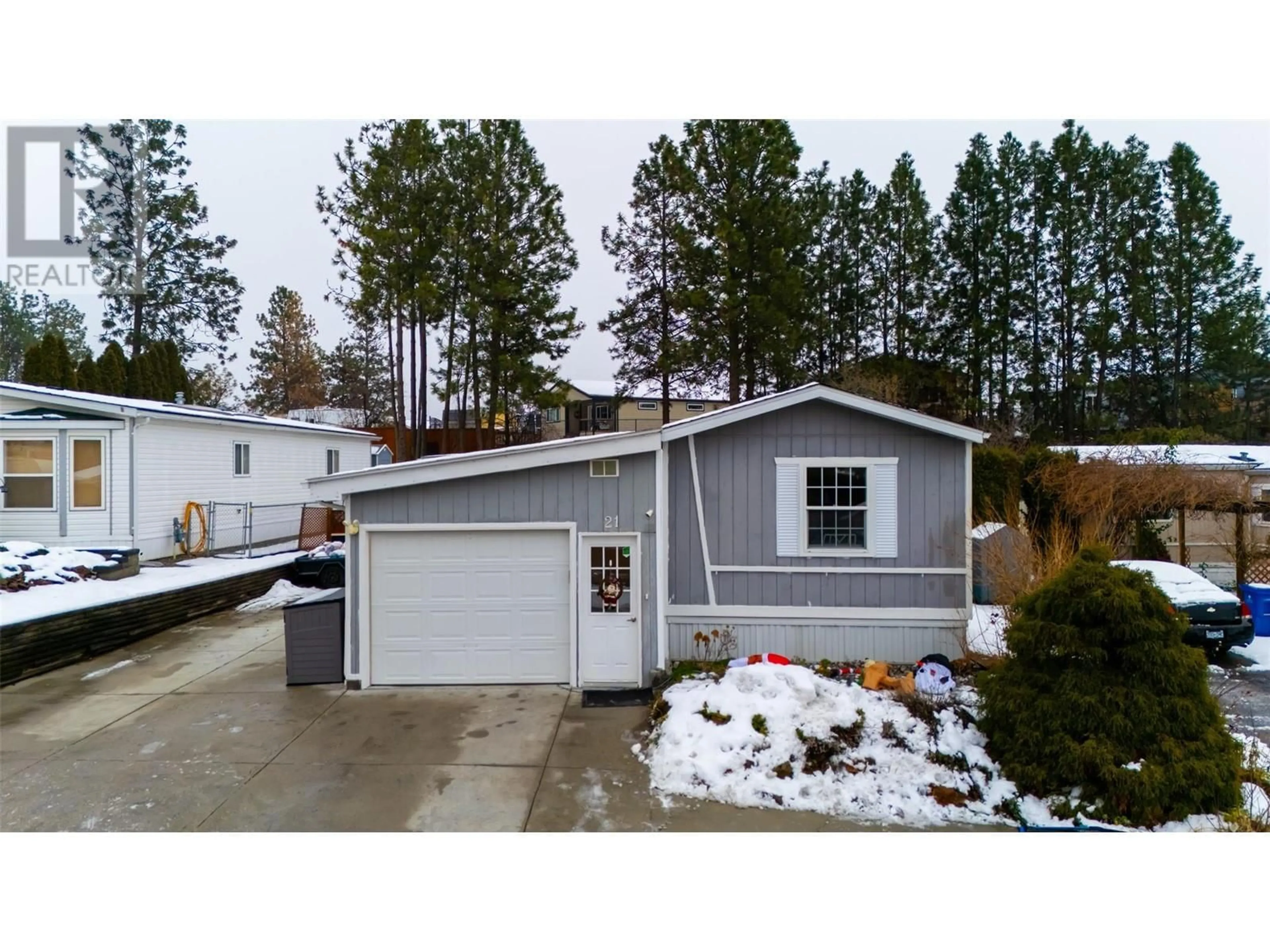 Home with vinyl exterior material, street for 3225 Shannon Lake Road Unit# 21, West Kelowna British Columbia V4T2E2