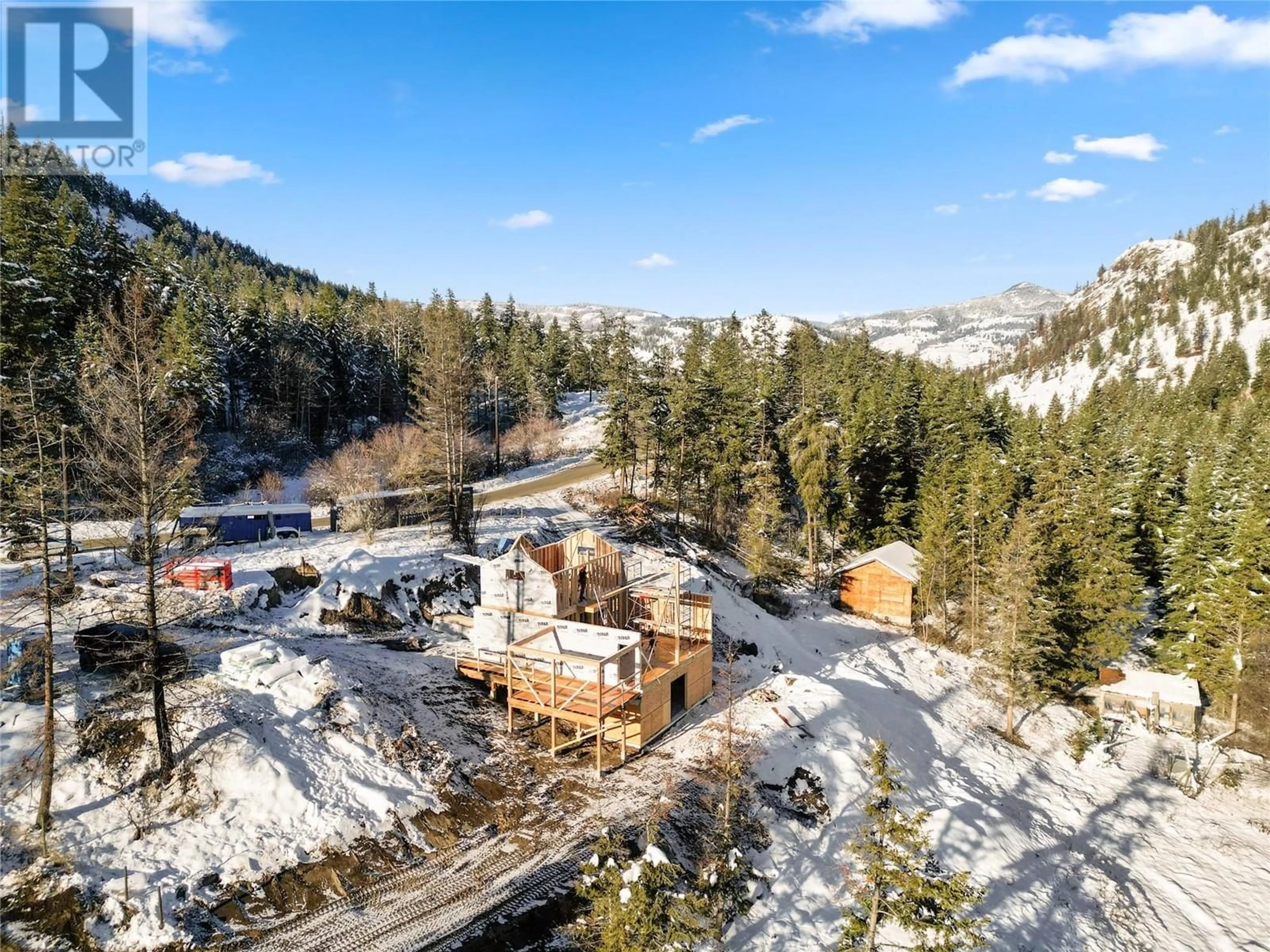 A pic from outside/outdoor area/front of a property/back of a property/a pic from drone, mountain view for 645 Grand Oro Road, Kaleden British Columbia V0H1K0