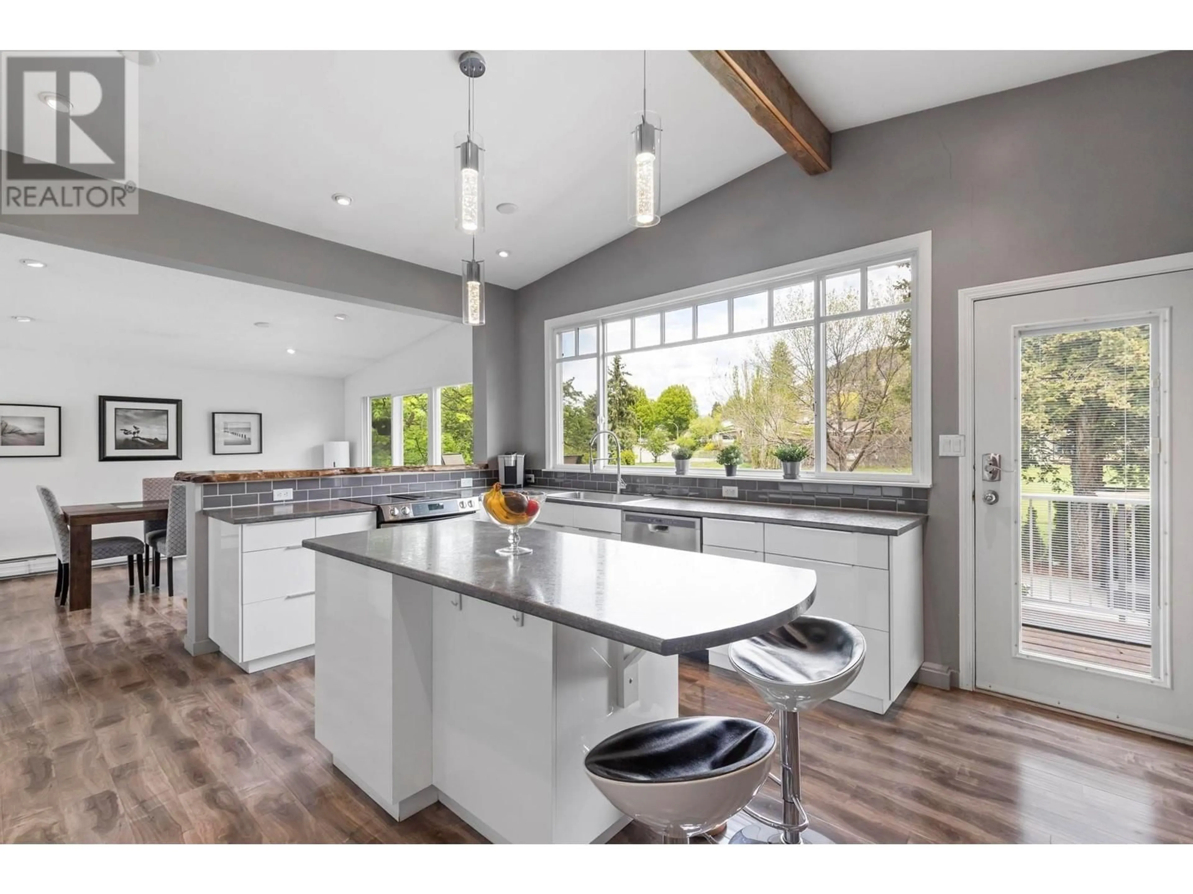 Open concept kitchen, unknown for 990 FAIRWAY CRESCENT, Kelowna British Columbia V1Y4S7