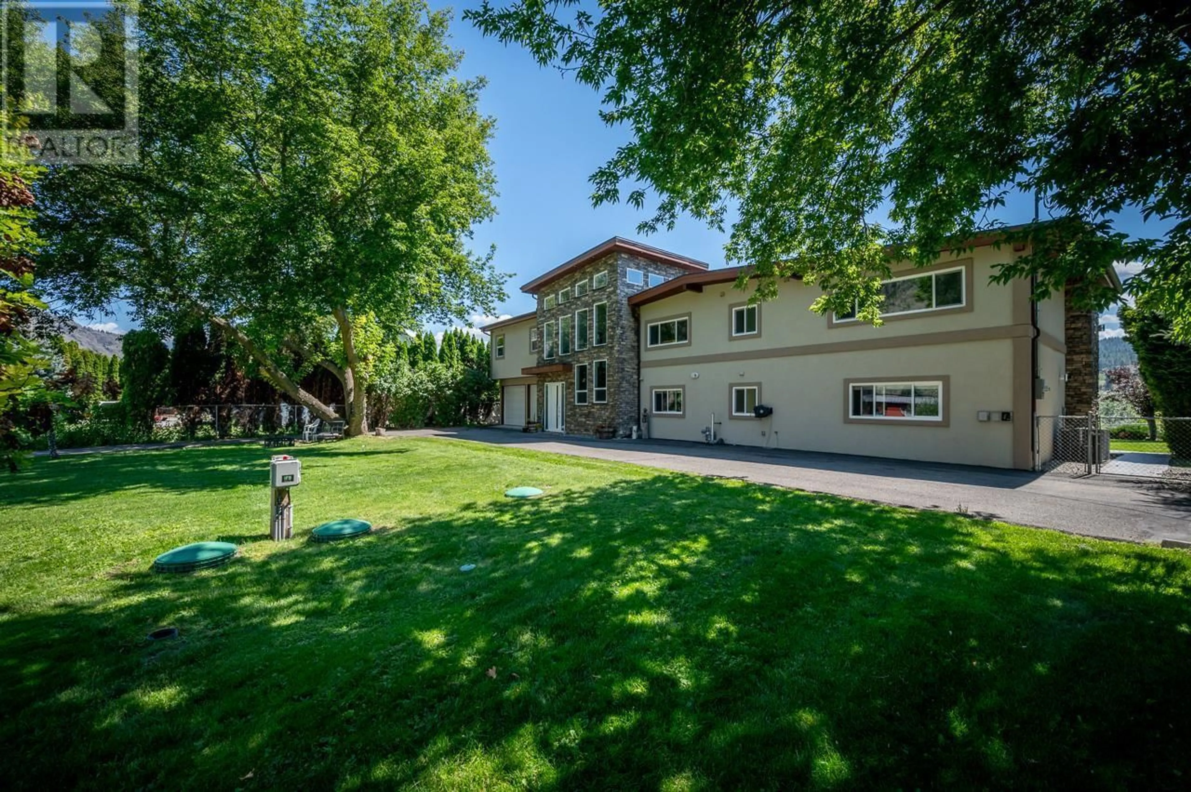 A pic from outside/outdoor area/front of a property/back of a property/a pic from drone, unknown for 428 Mallard Drive, Kamloops British Columbia V2H1S6