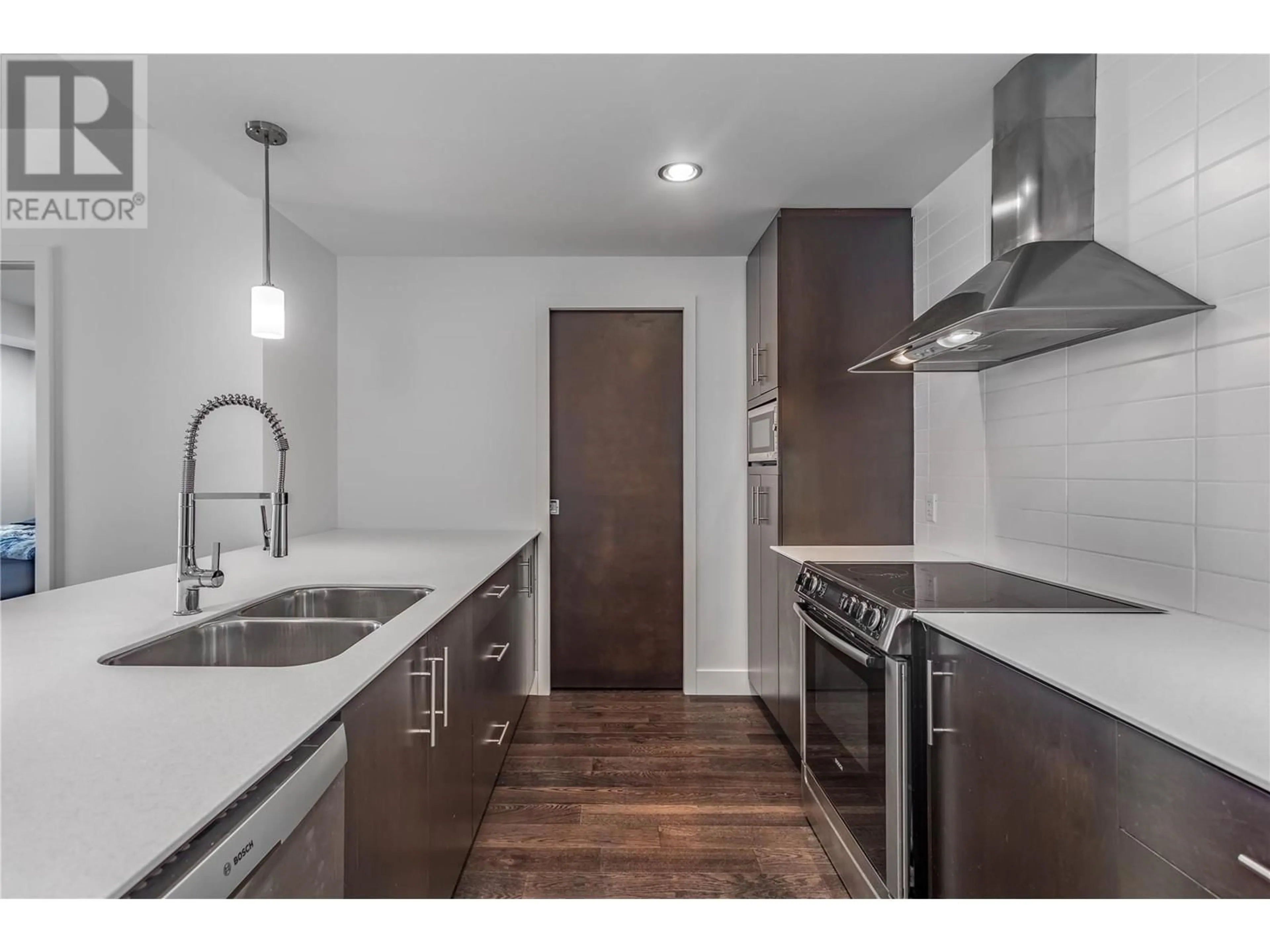 Open concept kitchen, unknown for 2040 Springfield Road Unit# 904, Kelowna British Columbia V1Y9N7