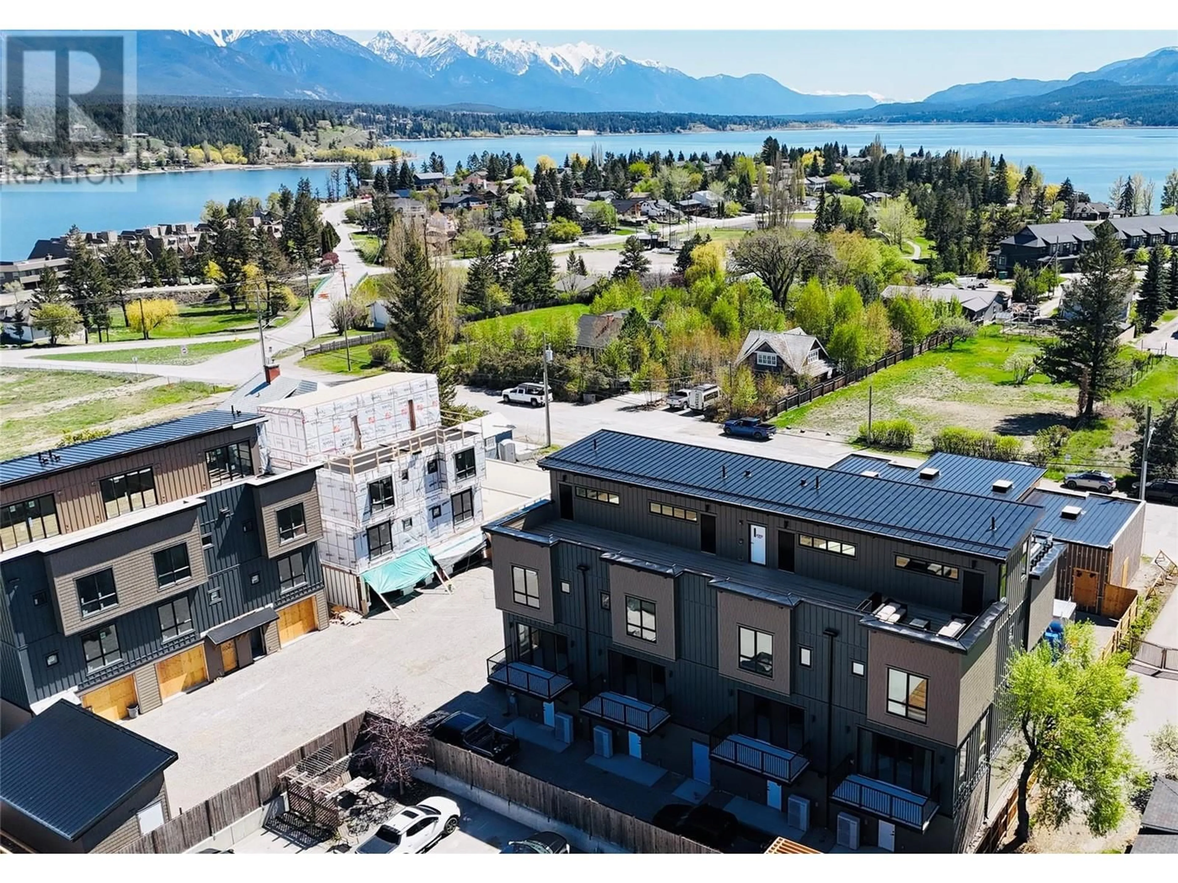 A pic from outside/outdoor area/front of a property/back of a property/a pic from drone, mountain view for 514 14TH Street Unit# 406, Invermere British Columbia V0A1K0