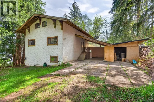 7191 ISLAND HIGHWAY, Fanny Bay 4