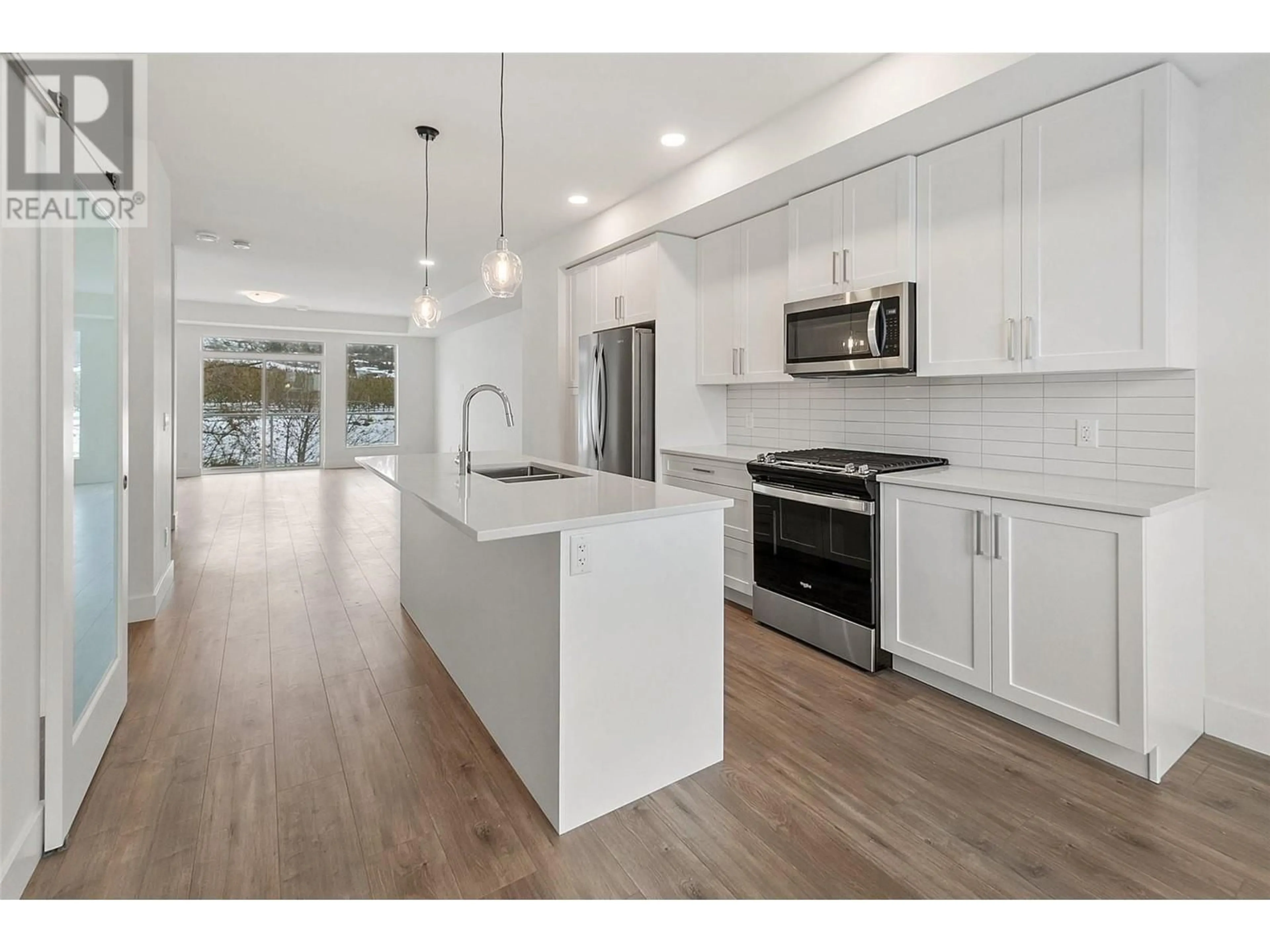 Open concept kitchen, unknown for 720 Valley Road Unit# 41, Kelowna British Columbia V1V2E6