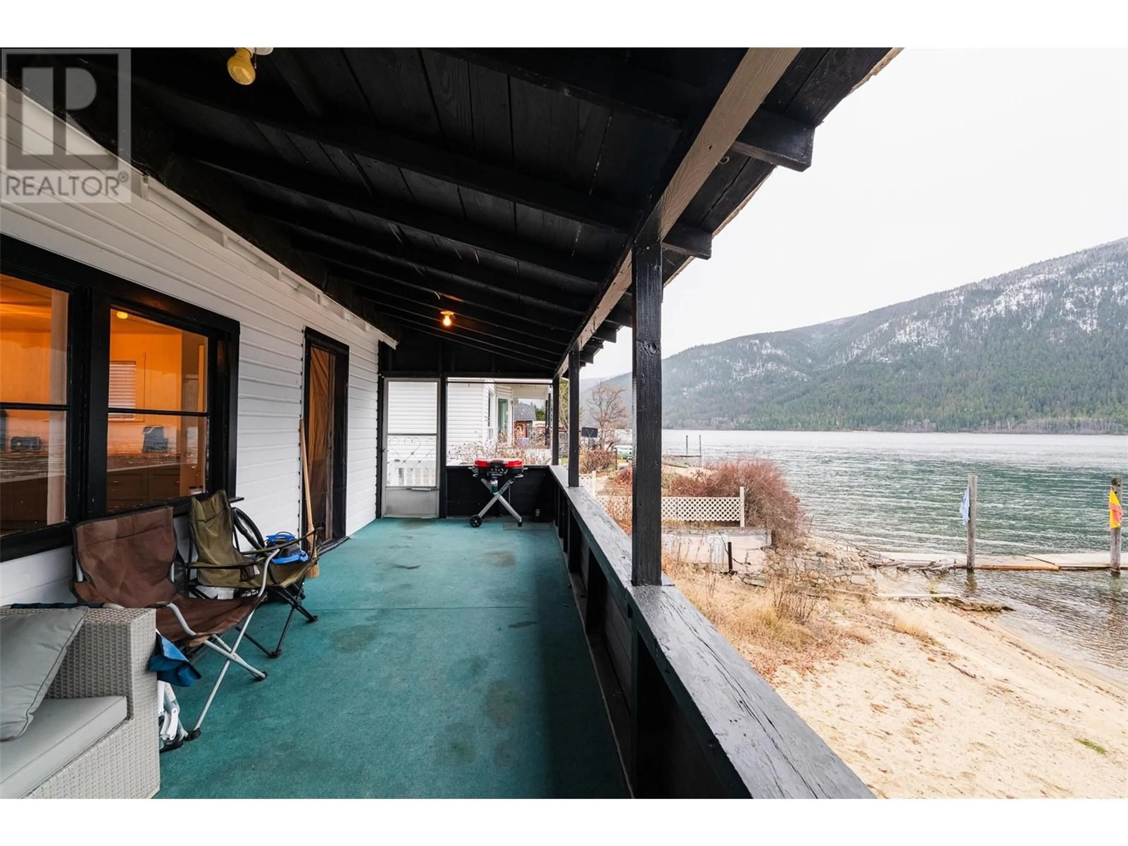 Patio, water/lake/river/ocean view for 3230 3A HIGHWAY, Nelson British Columbia V1L6M7
