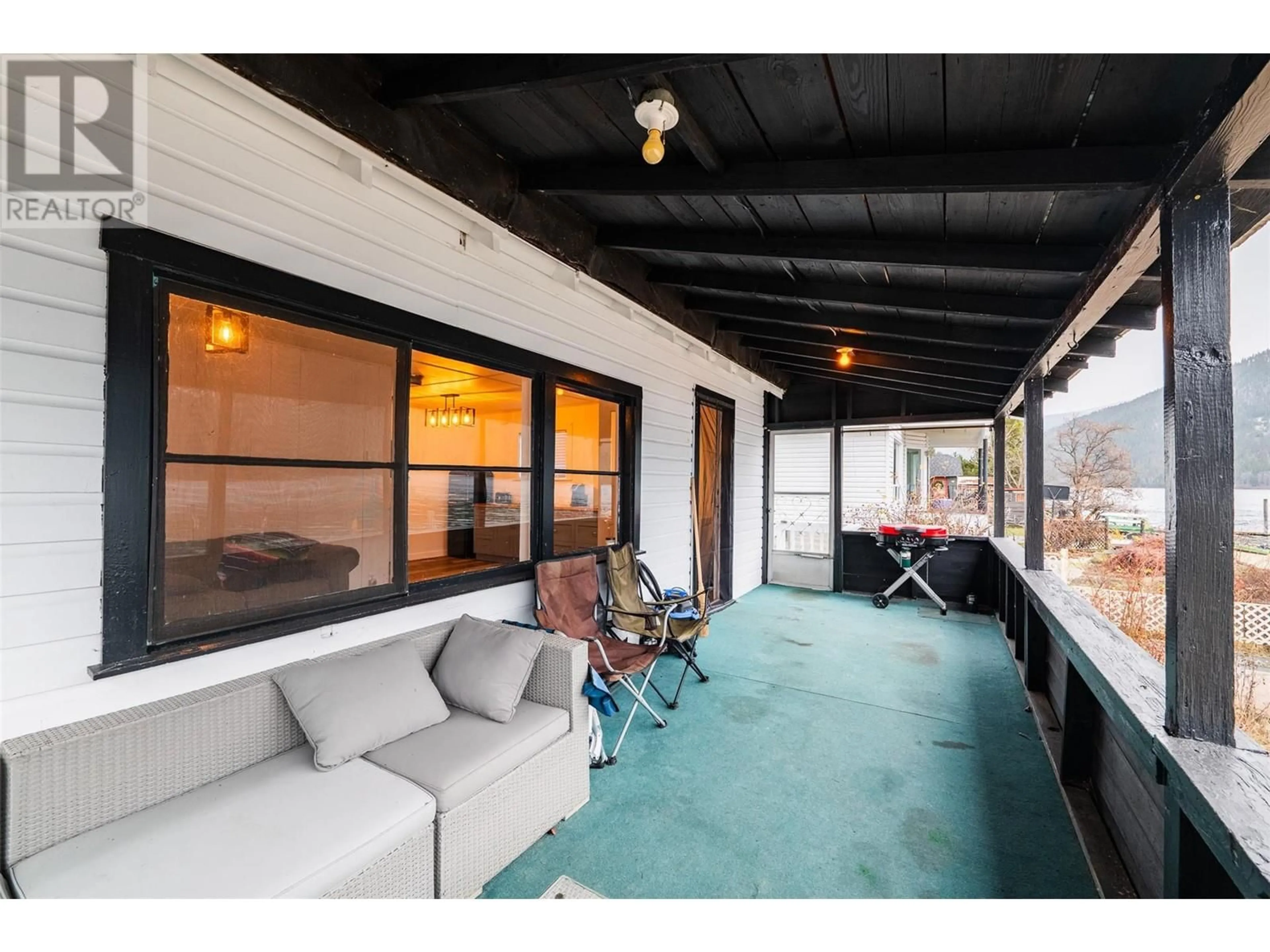 Patio, street for 3230 3A HIGHWAY, Nelson British Columbia V1L6M7