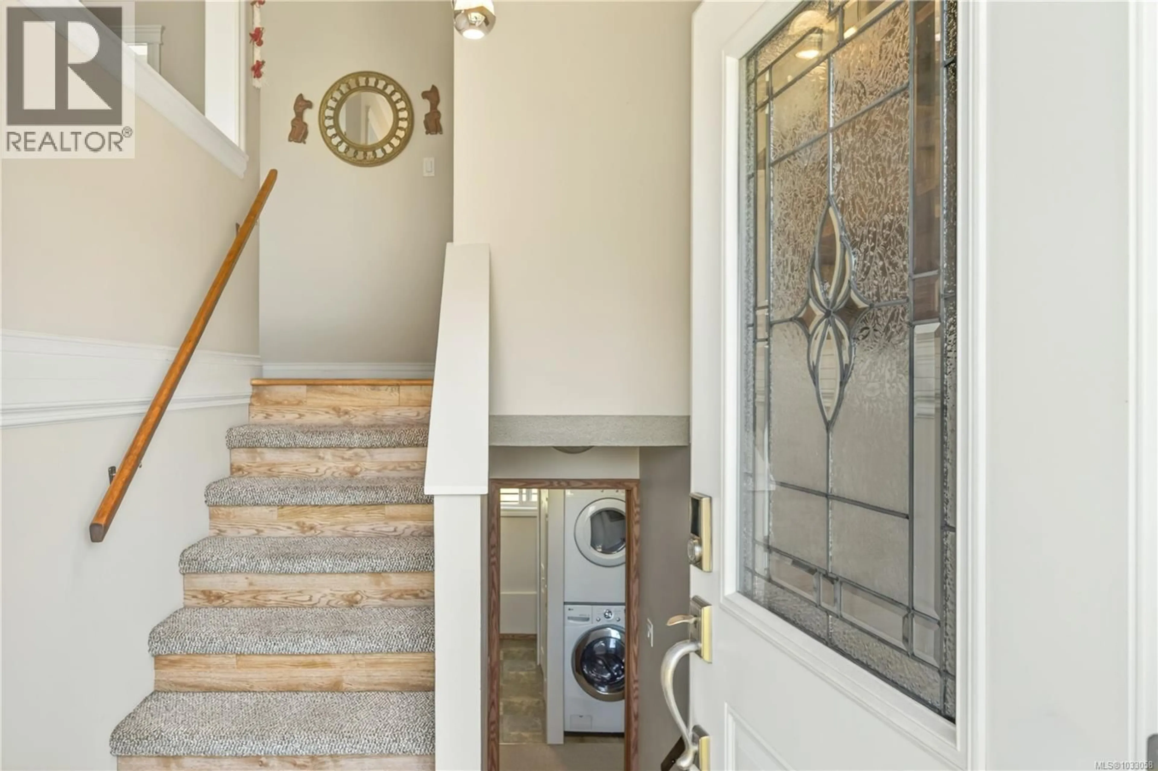 Indoor entryway for 441 DEERING STREET, Nanaimo British Columbia V9R6E5