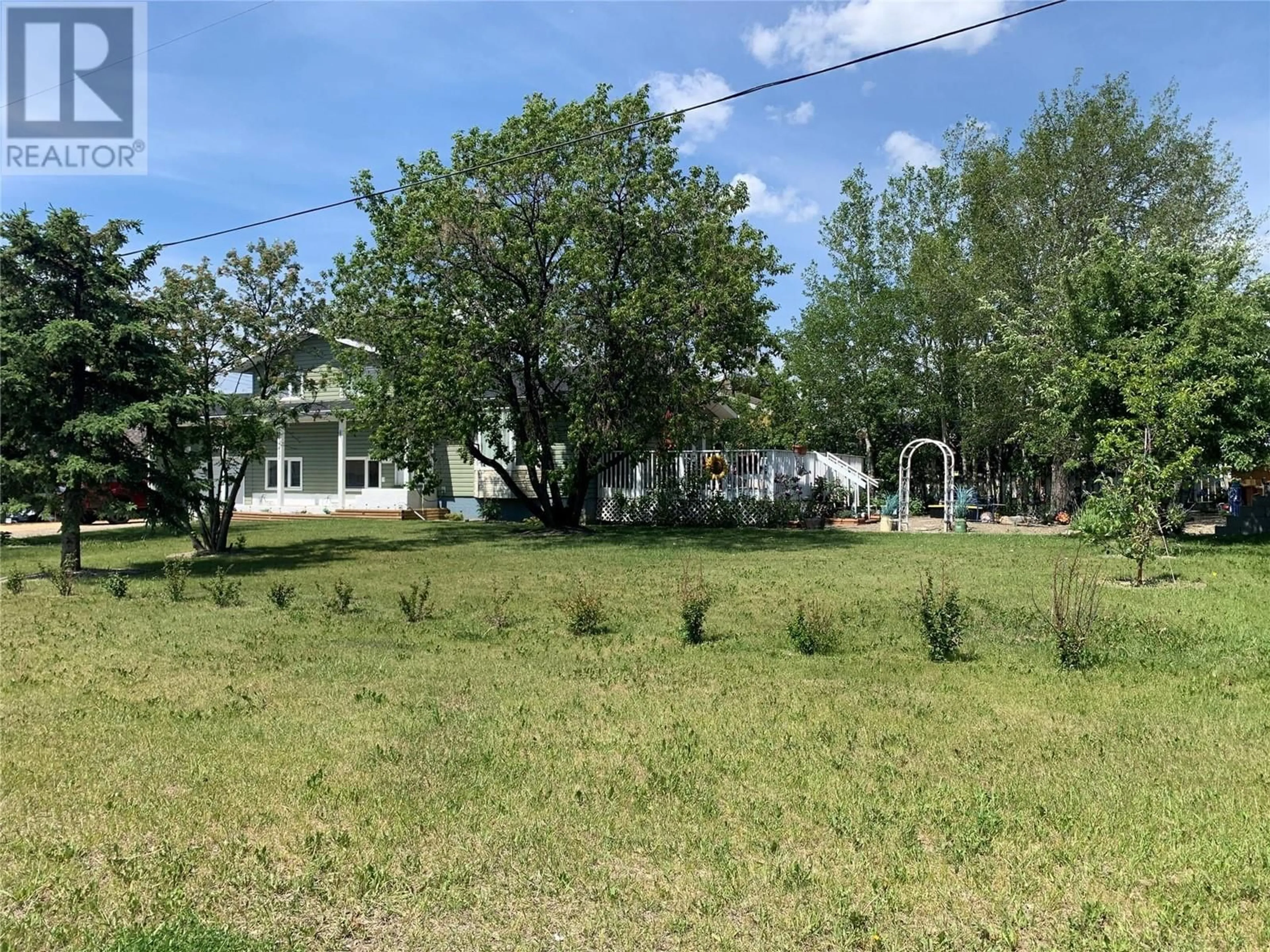 A pic from outside/outdoor area/front of a property/back of a property/a pic from drone, unknown for 9437 6 STREET, Dawson Creek British Columbia V1G3L7