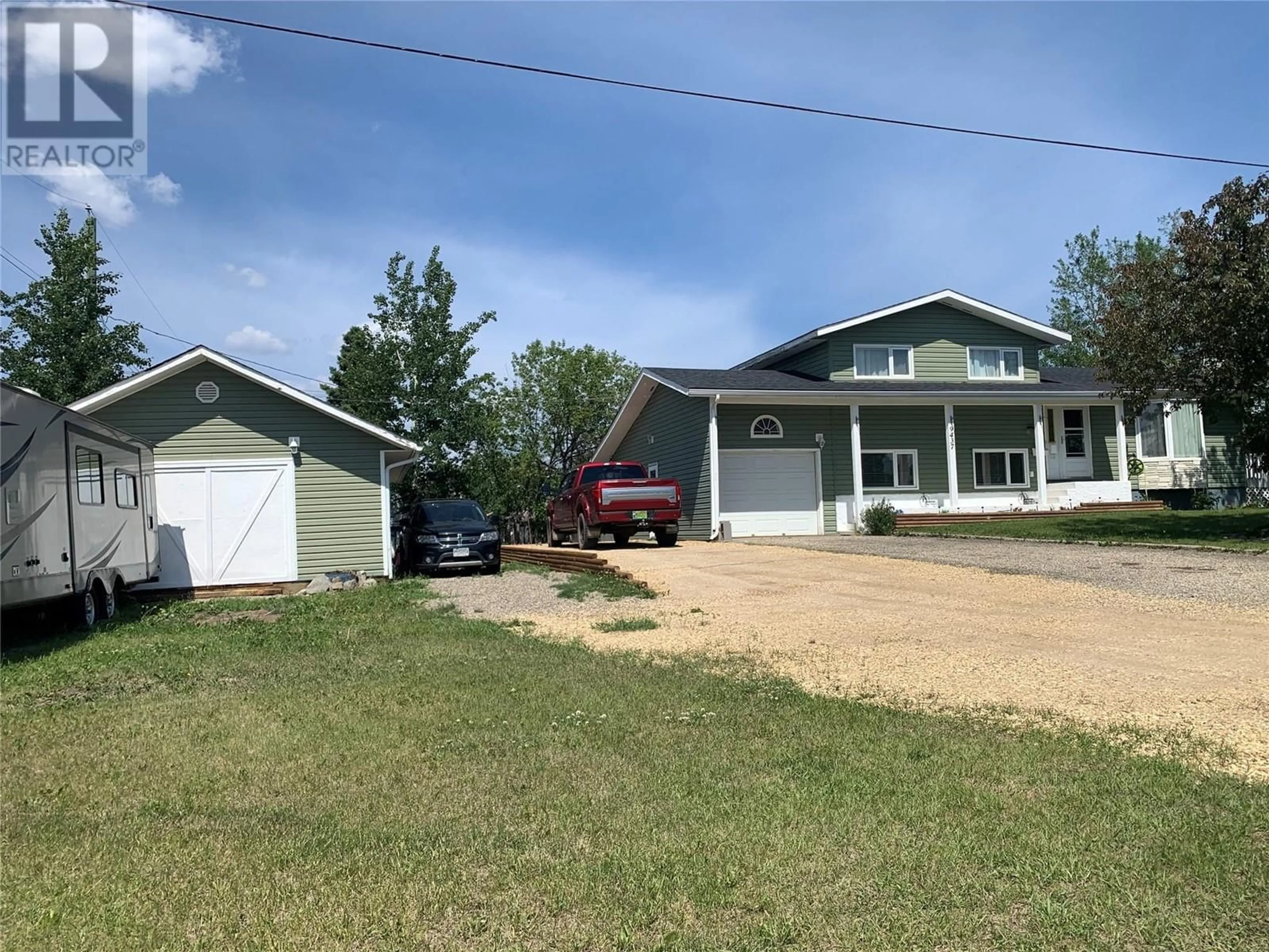 A pic from outside/outdoor area/front of a property/back of a property/a pic from drone, street for 9437 6 Street, Dawson Creek British Columbia V1G3L7