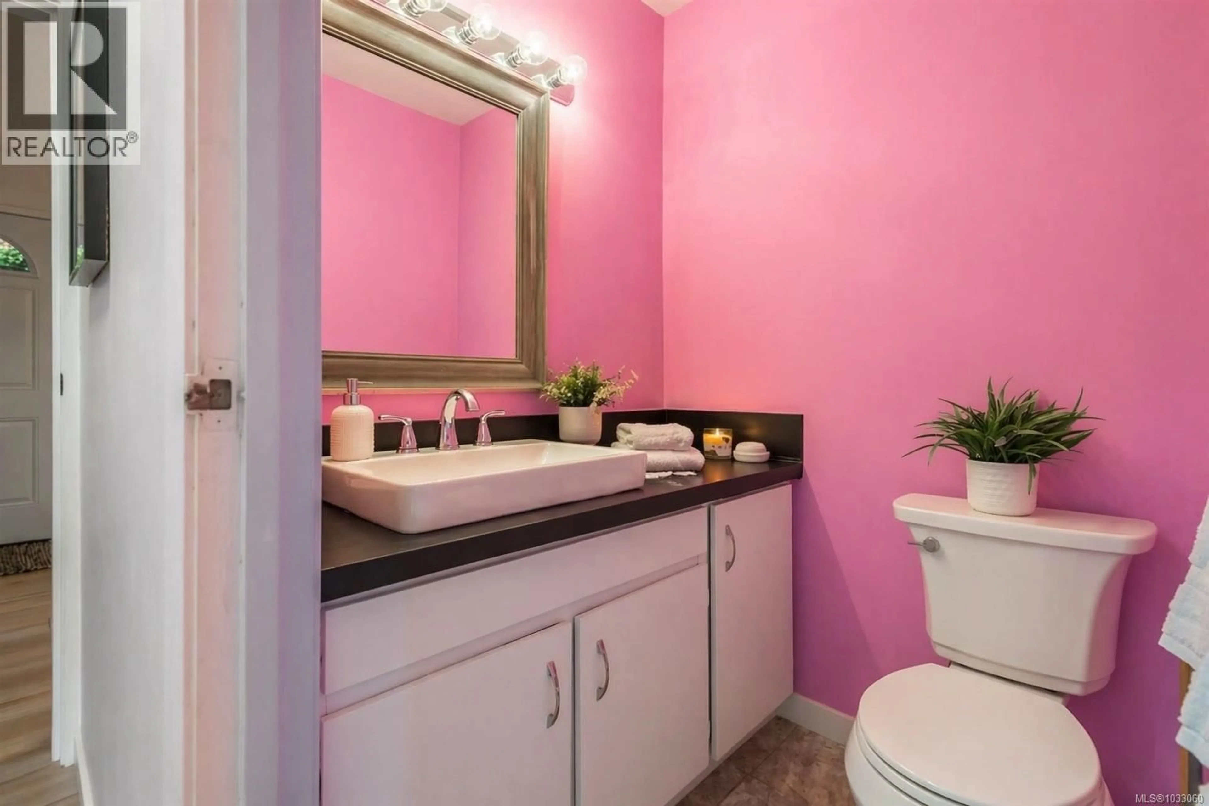 Standard bathroom, ceramic/tile floor for 13 - 285 HAREWOOD ROAD, Nanaimo British Columbia V9R2Z1