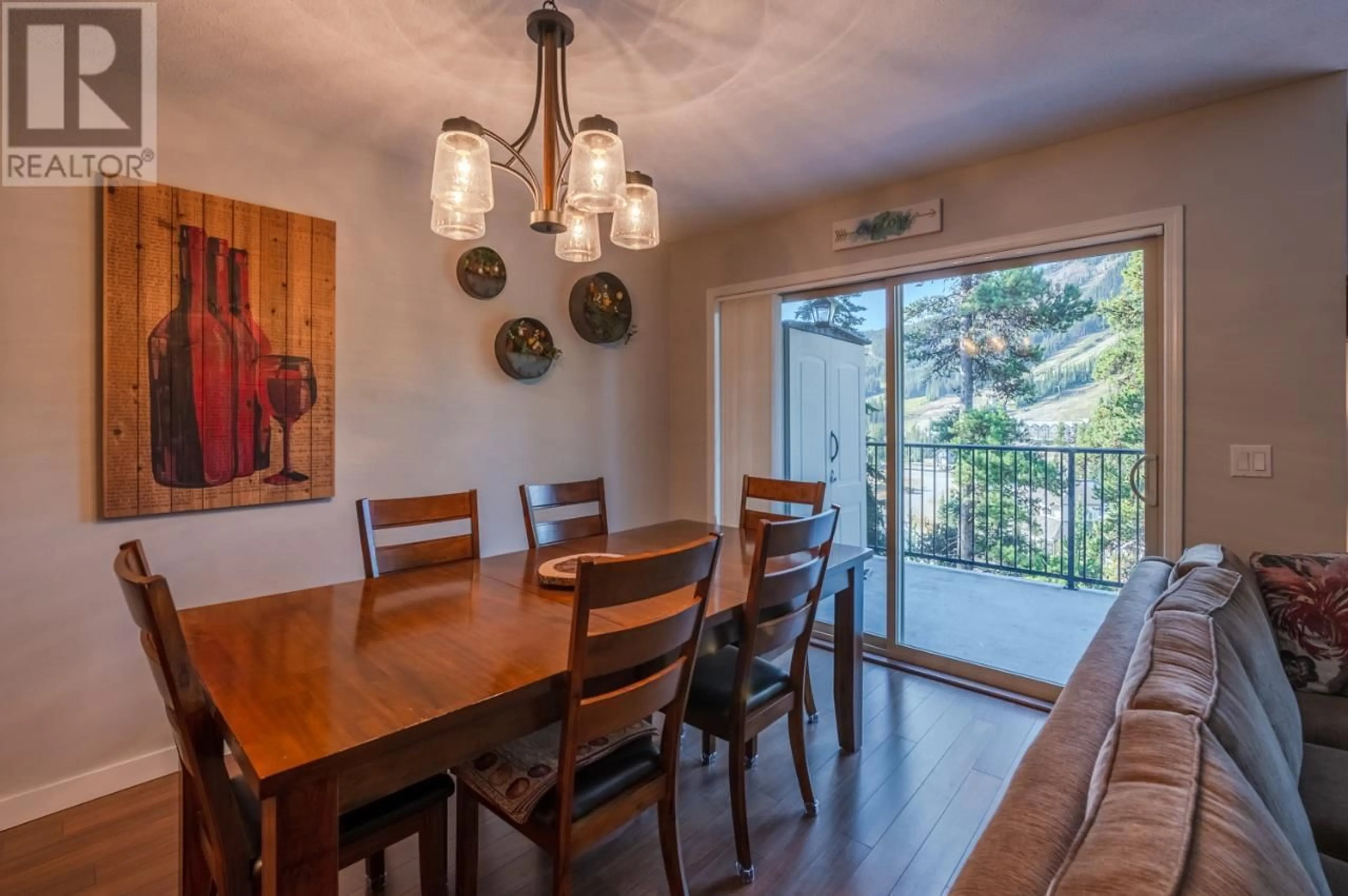 Dining room, wood/laminate floor for 225 CLEARVIEW Road Unit# 903, Apex Mountain British Columbia V0X1K0