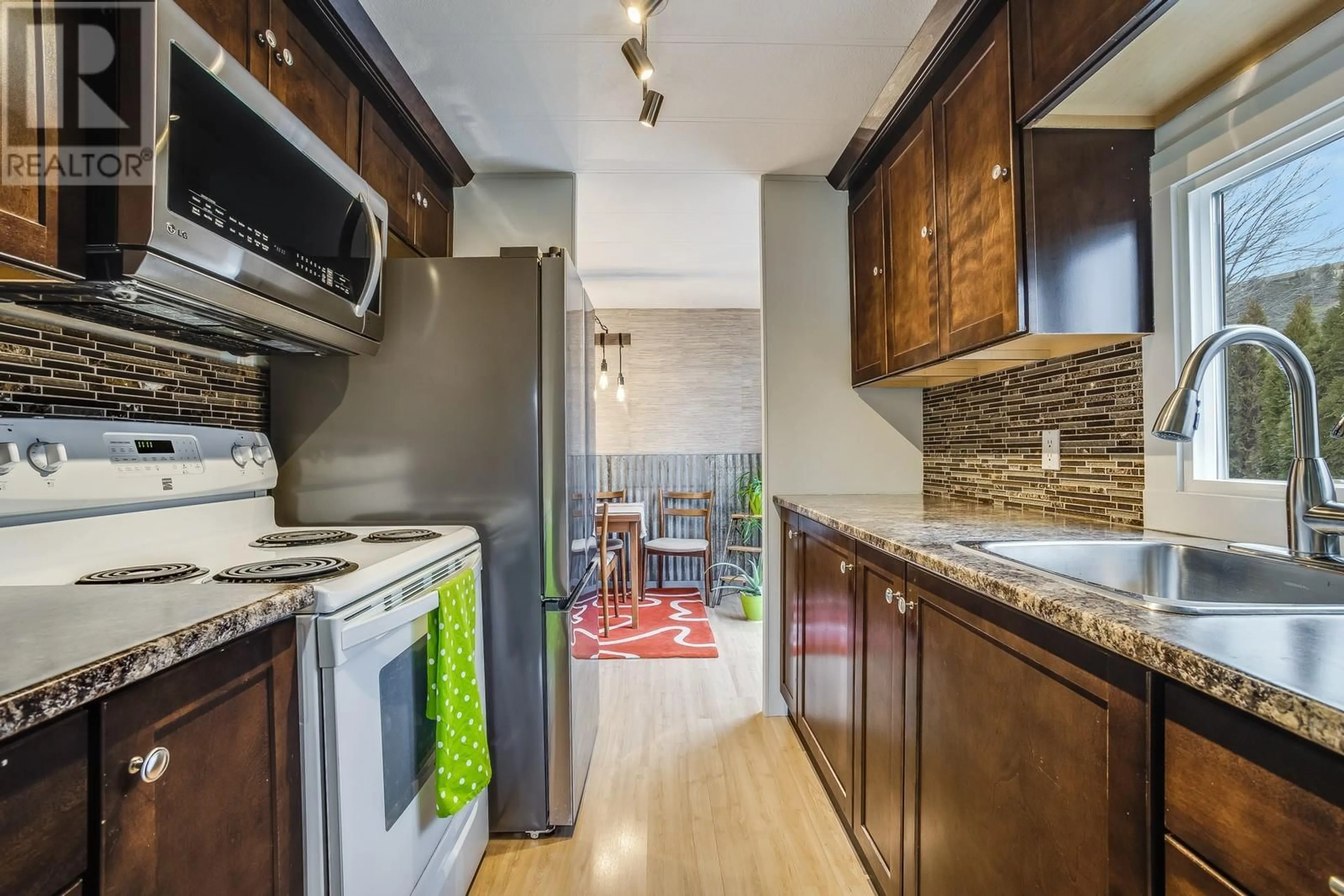 Standard kitchen, unknown for 15 - 3585 ELK ROAD, Westbank British Columbia V4T1R5
