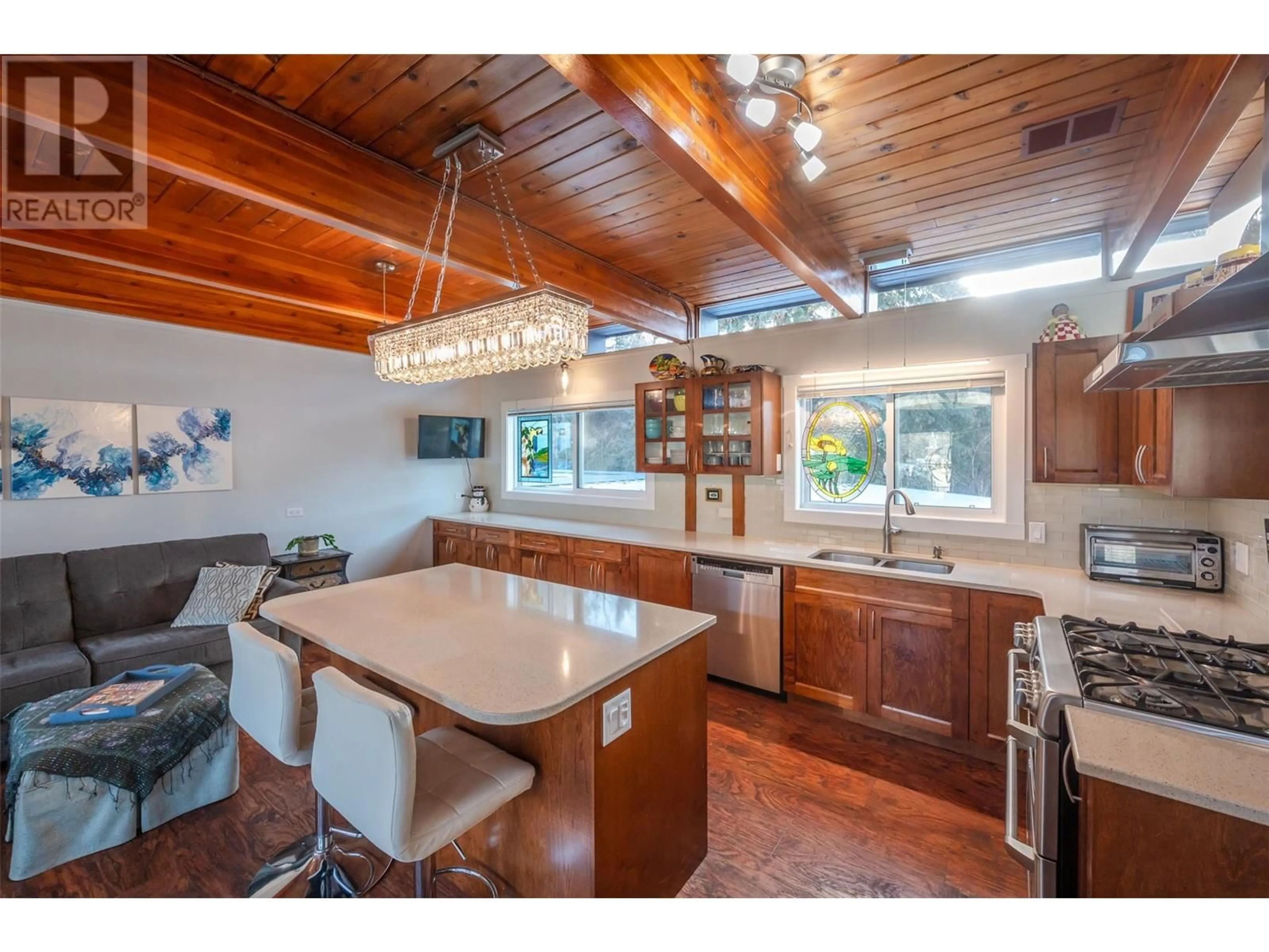 Open concept kitchen, unknown for 1618 DUNCAN AVE E Avenue, Penticton British Columbia V2A2X9