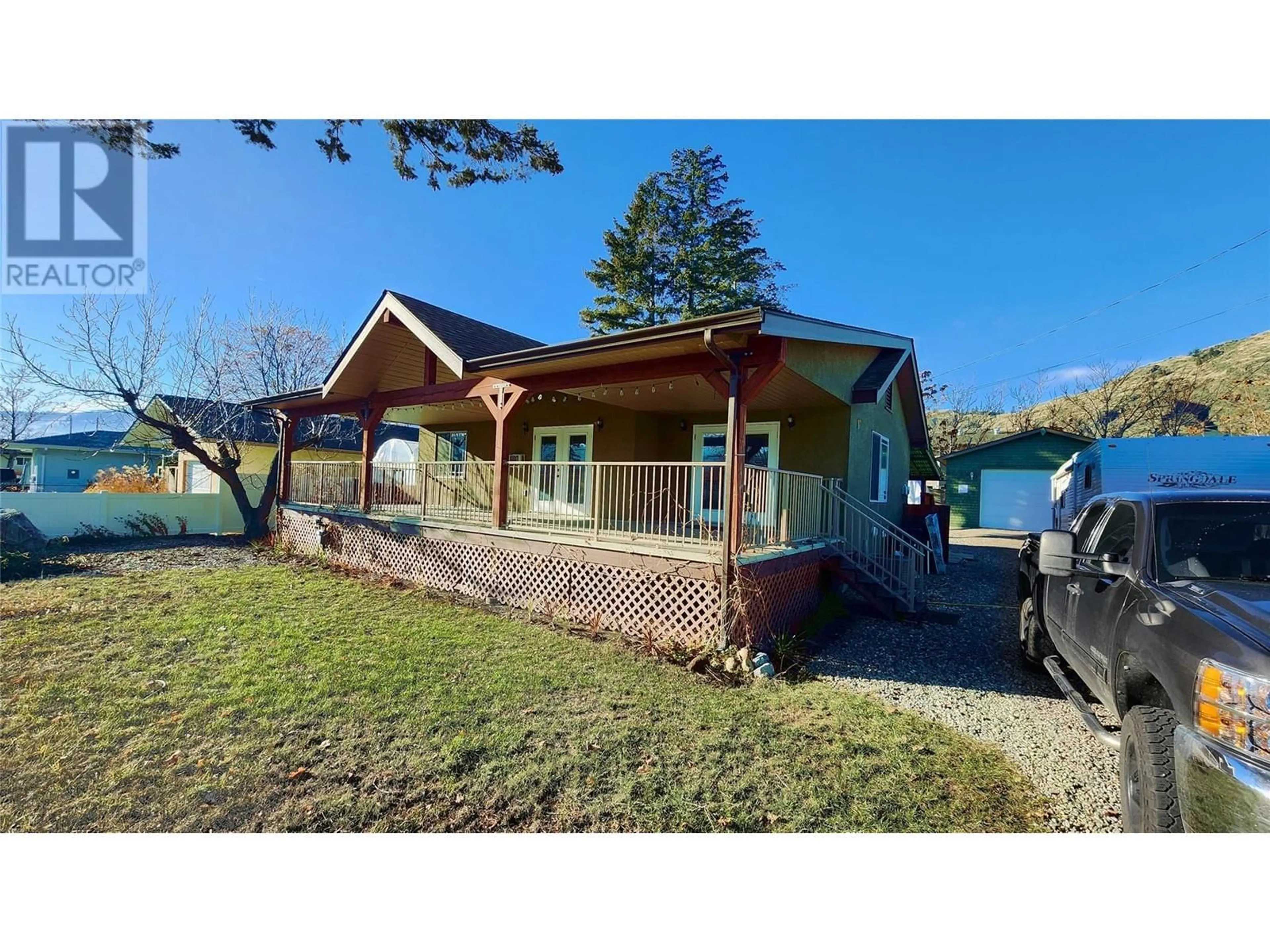 A pic from outside/outdoor area/front of a property/back of a property/a pic from drone, unknown for 5870 OKANAGAN STREET, Oliver British Columbia V0H1T0