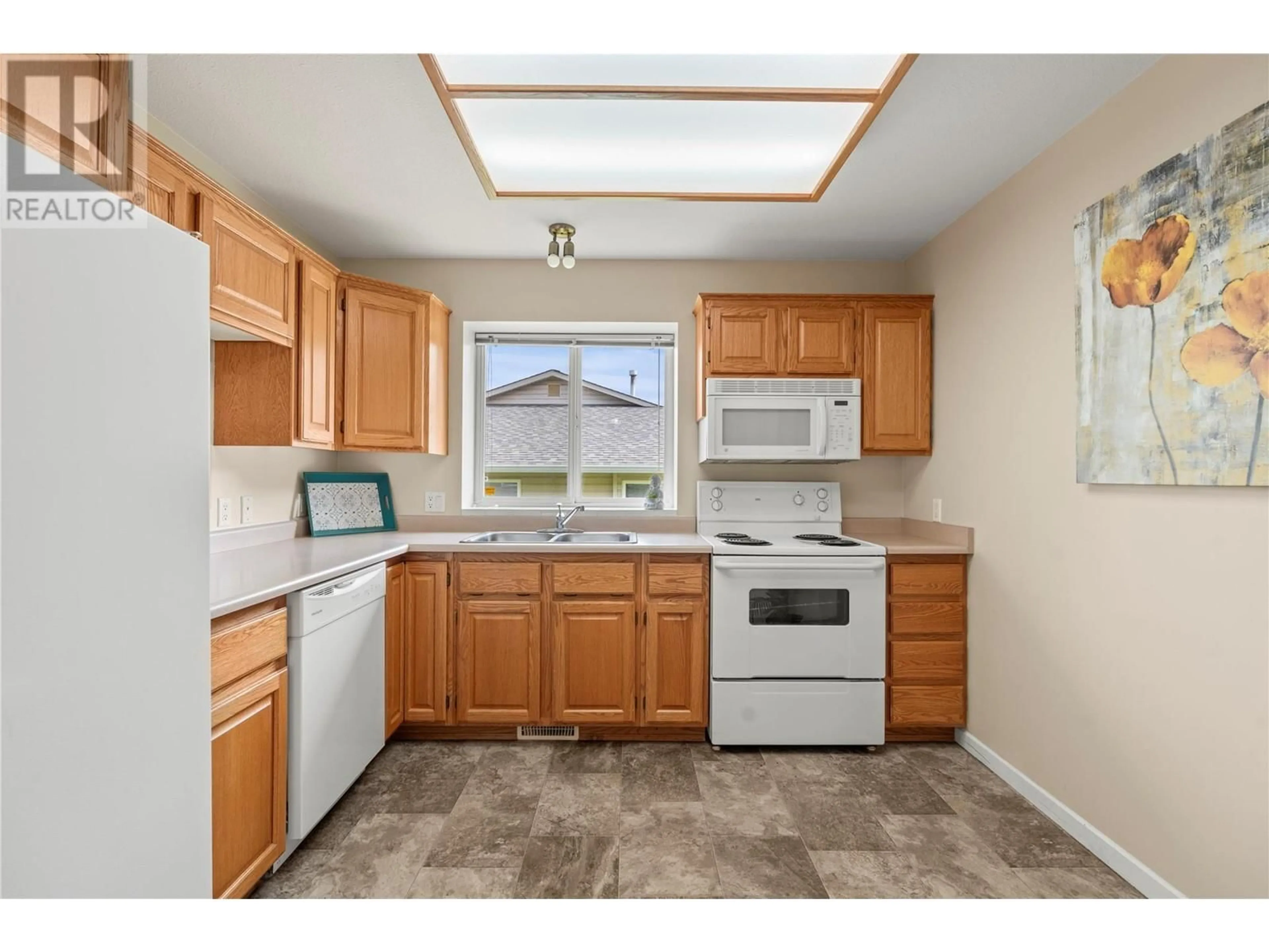 Standard kitchen, unknown for 2675 Pine Avenue Unit# 2, Lumby British Columbia V0E2G0