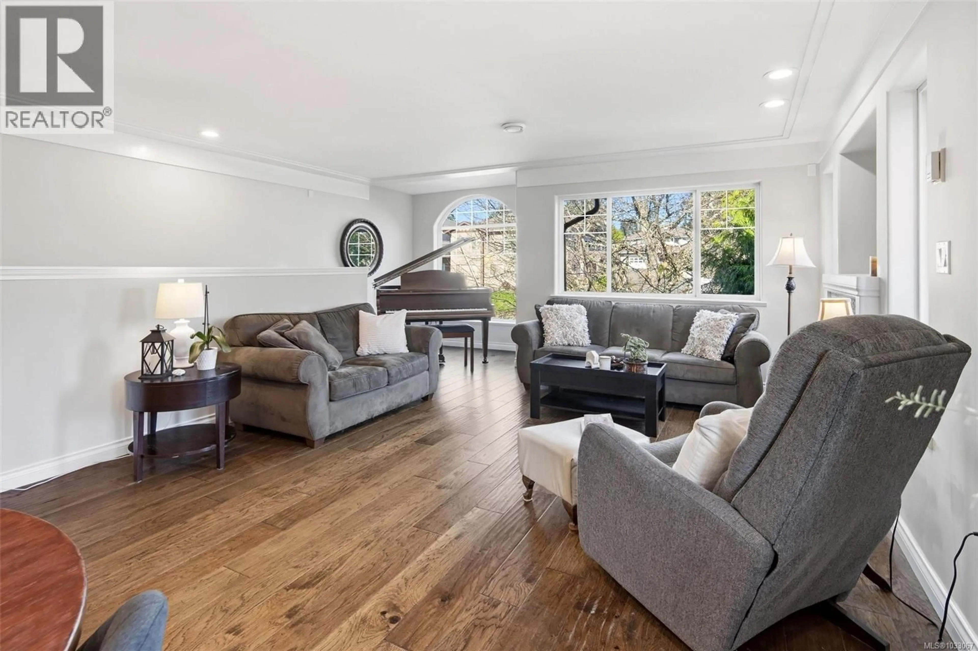 Living room with furniture, unknown for 2035 GOURMAN PLACE, Langford British Columbia V9B6A9