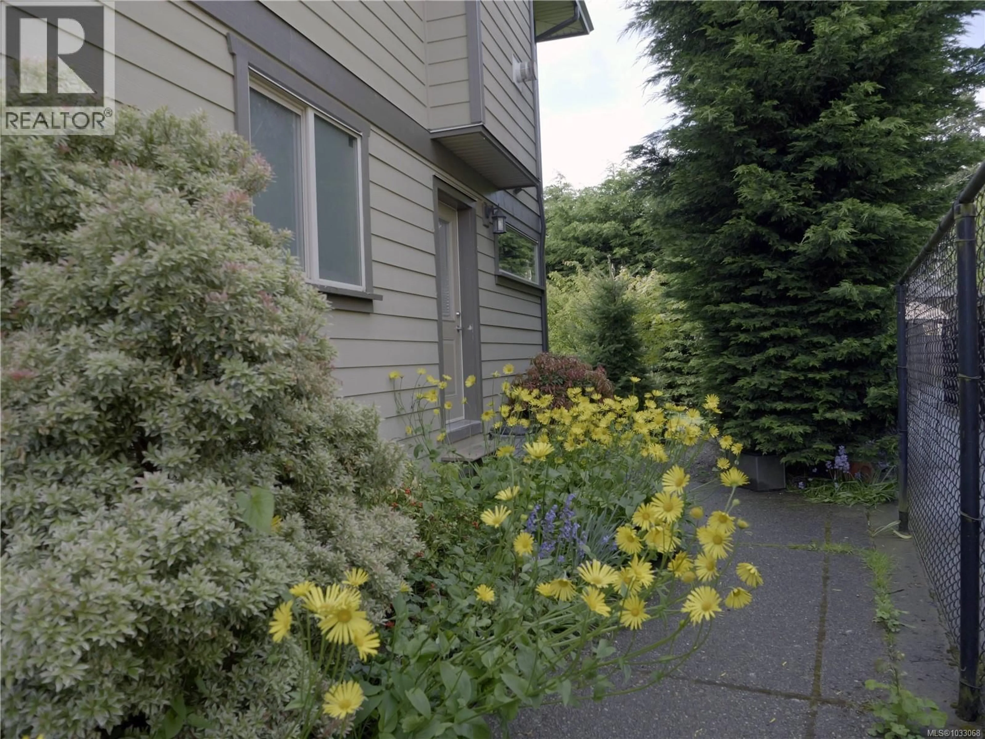 Patio, street for 2411 CAFFERY PLACE, Sooke British Columbia V9Z1K8