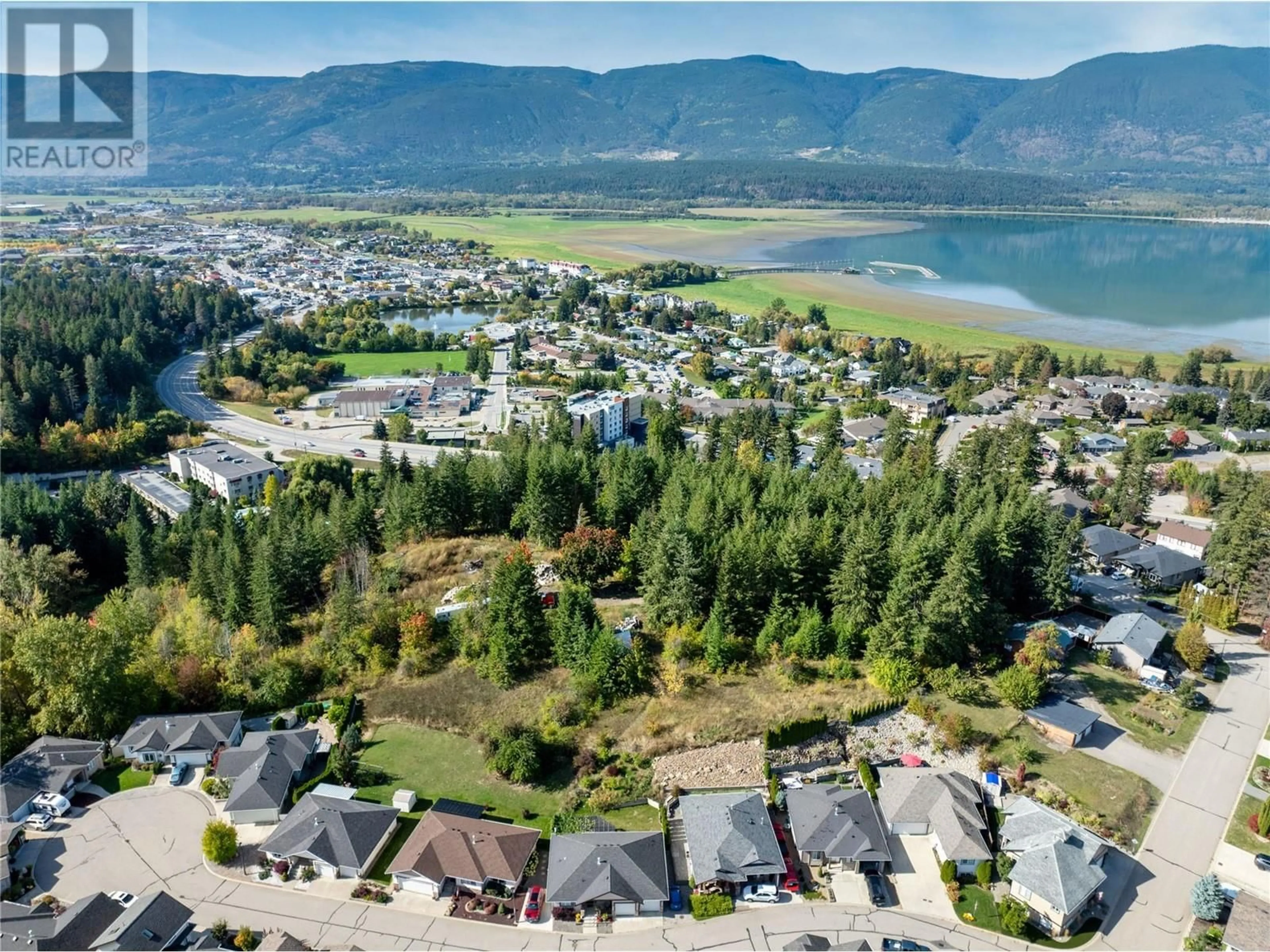 A pic from outside/outdoor area/front of a property/back of a property/a pic from drone, unknown for 801 20 Street NE Unit# 36, Salmon Arm British Columbia V1E2R7