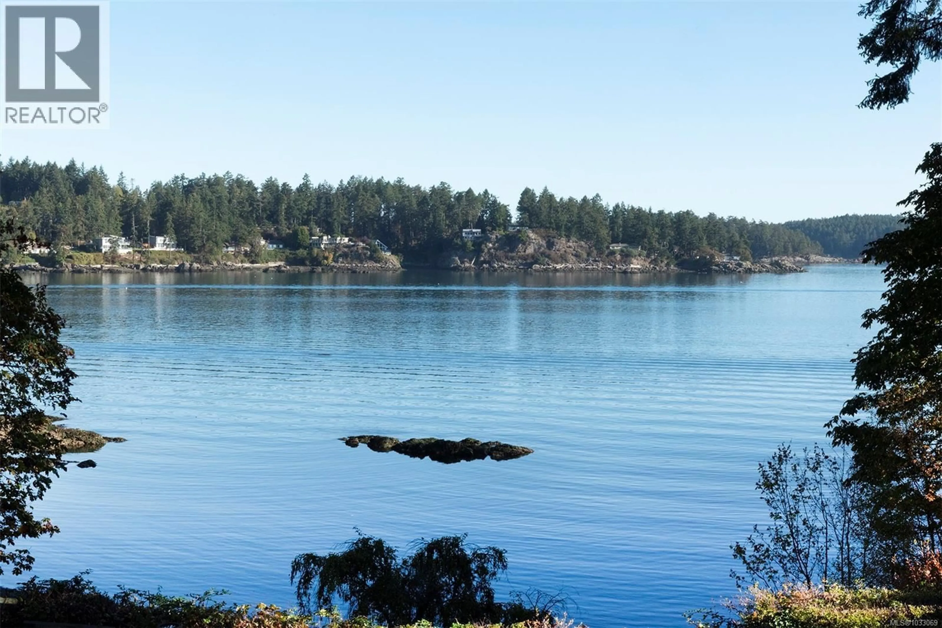 Blurry image for 302 - 2326 HARBOUR ROAD, Sidney British Columbia V8L2P7