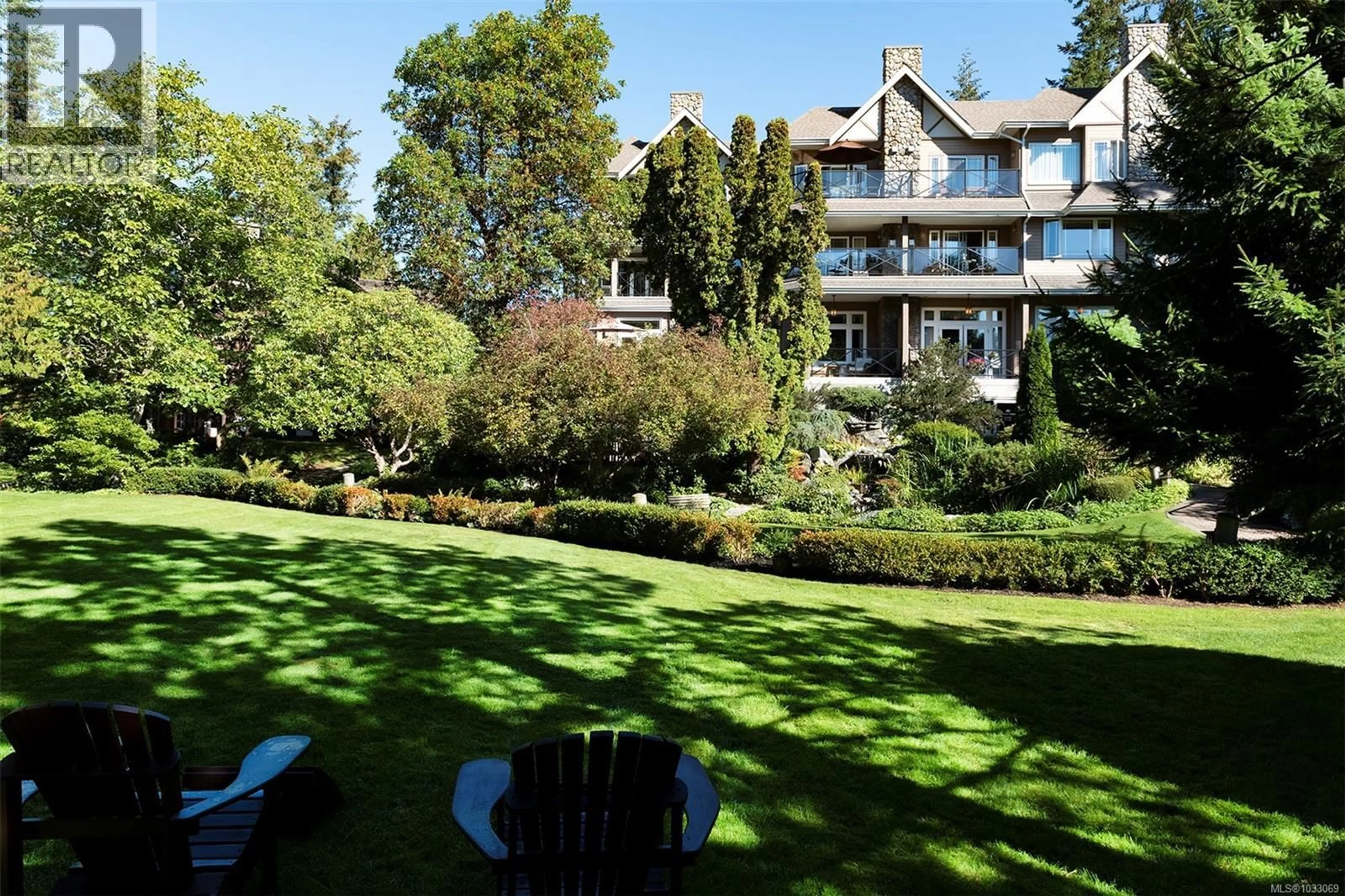 Patio, water/lake/river/ocean view for 302 - 2326 HARBOUR ROAD, Sidney British Columbia V8L2P7