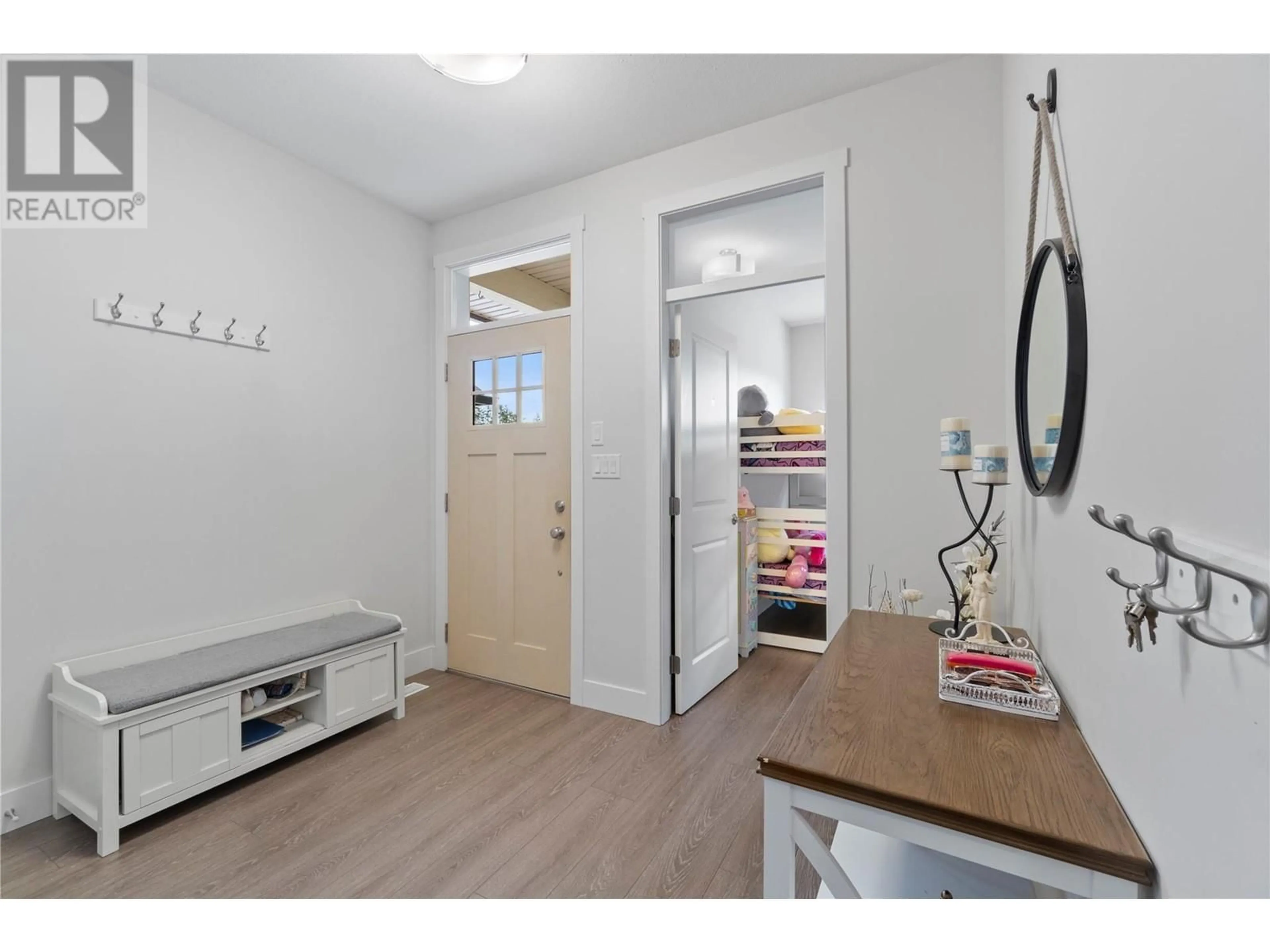 Indoor entryway for 14395 Herron Road Unit# 108, Summerland British Columbia V0H1Z3