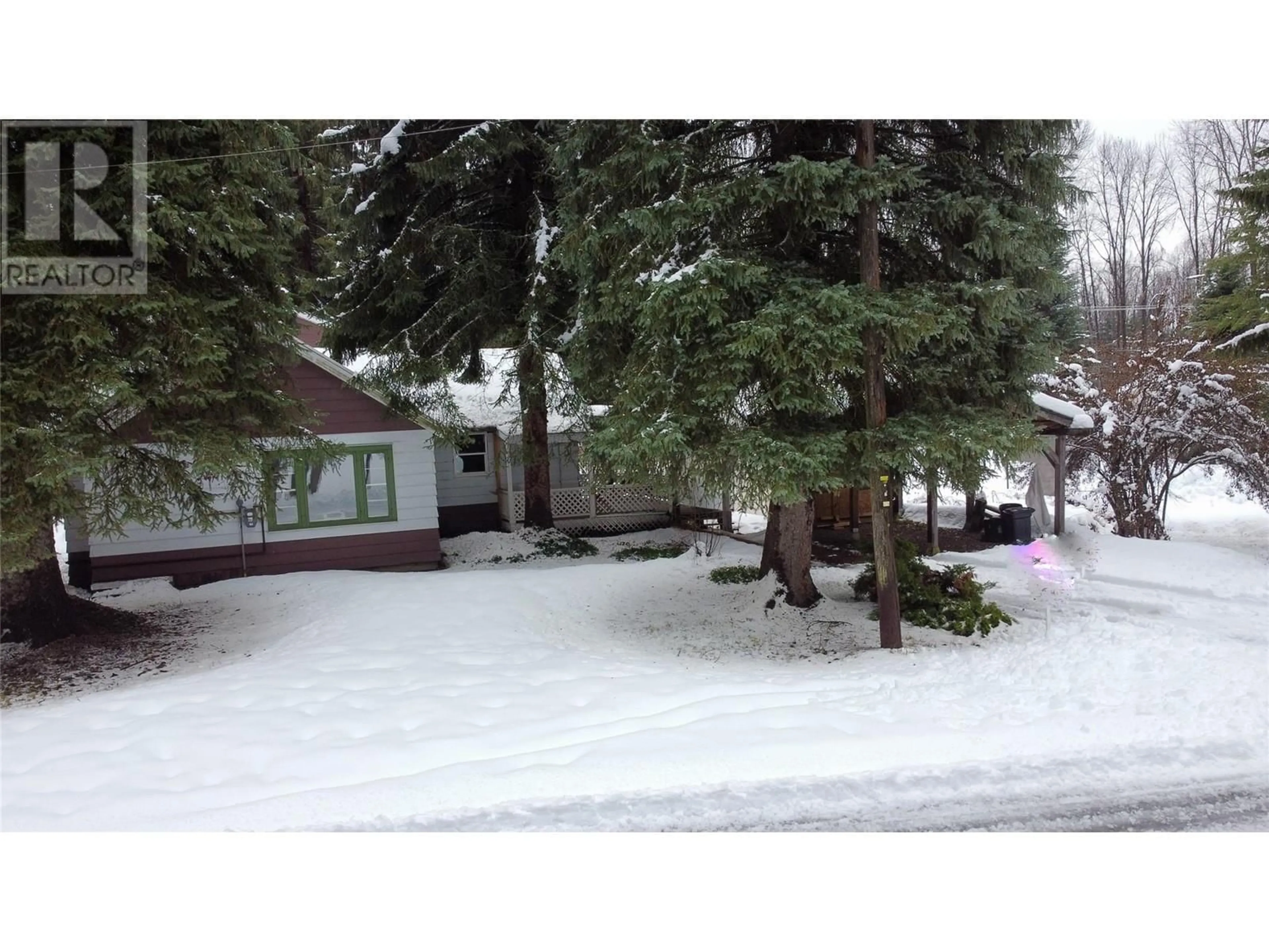 Blurry image for 223 RIVERSIDE Avenue, Salmo British Columbia V0G1Z0