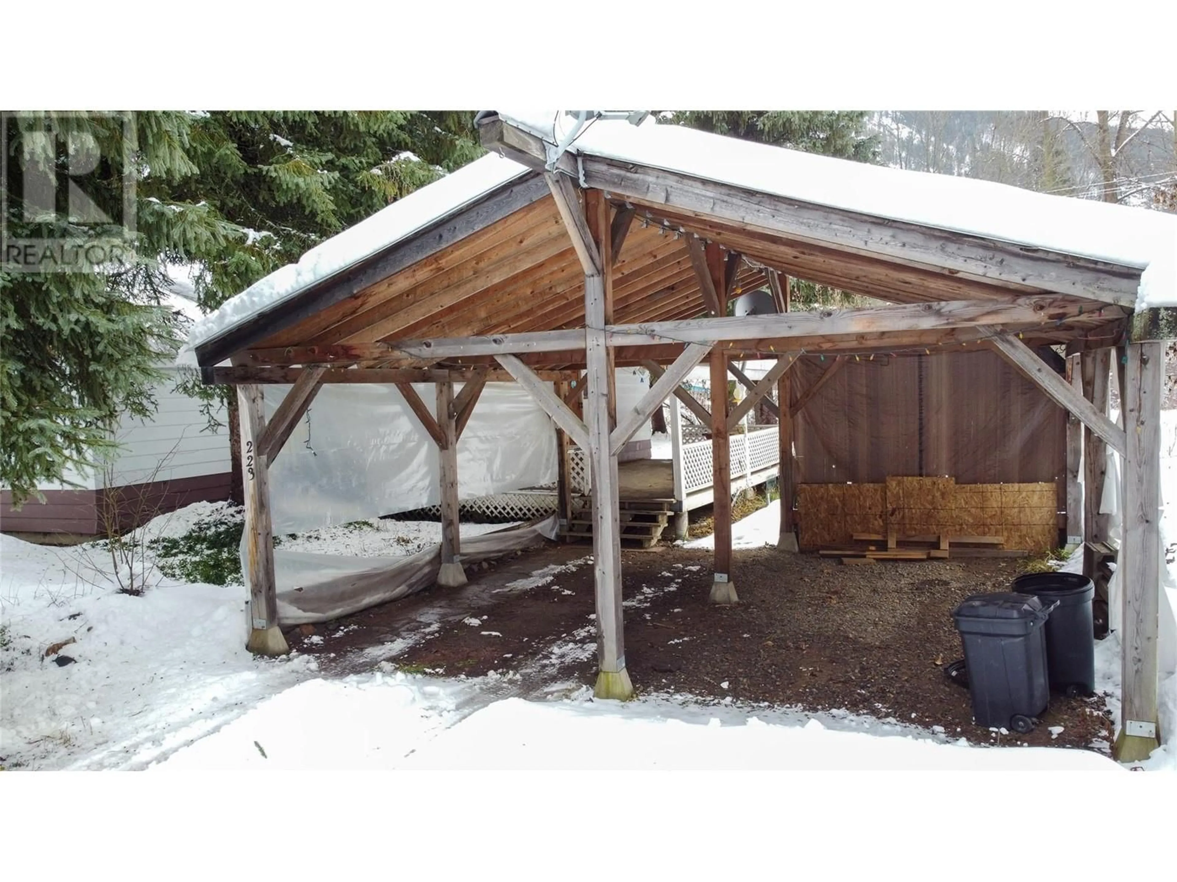 Shed for 223 RIVERSIDE Avenue, Salmo British Columbia V0G1Z0