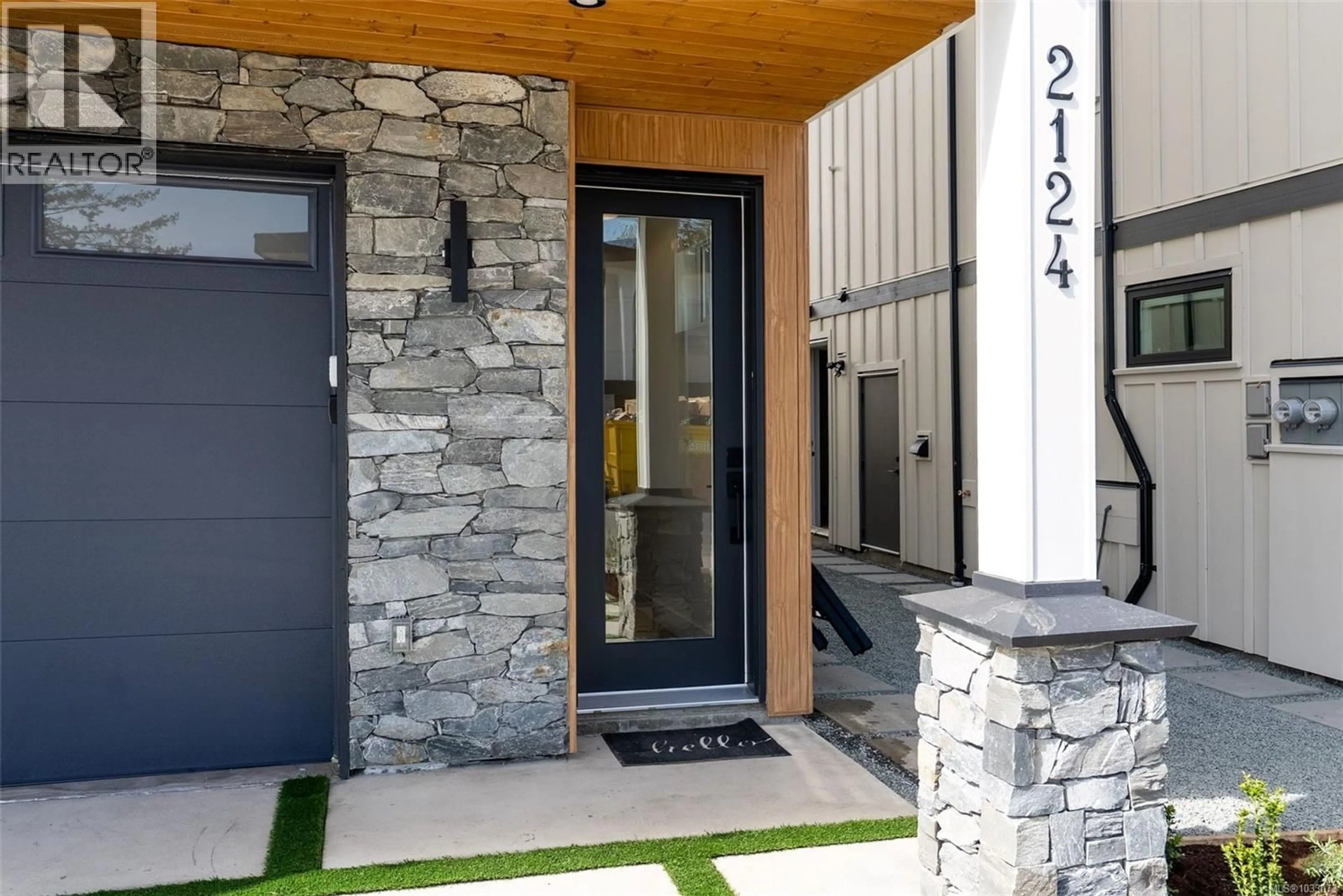 Indoor entryway for 2124 KINGBIRD DRIVE, Langford British Columbia V9B0E7