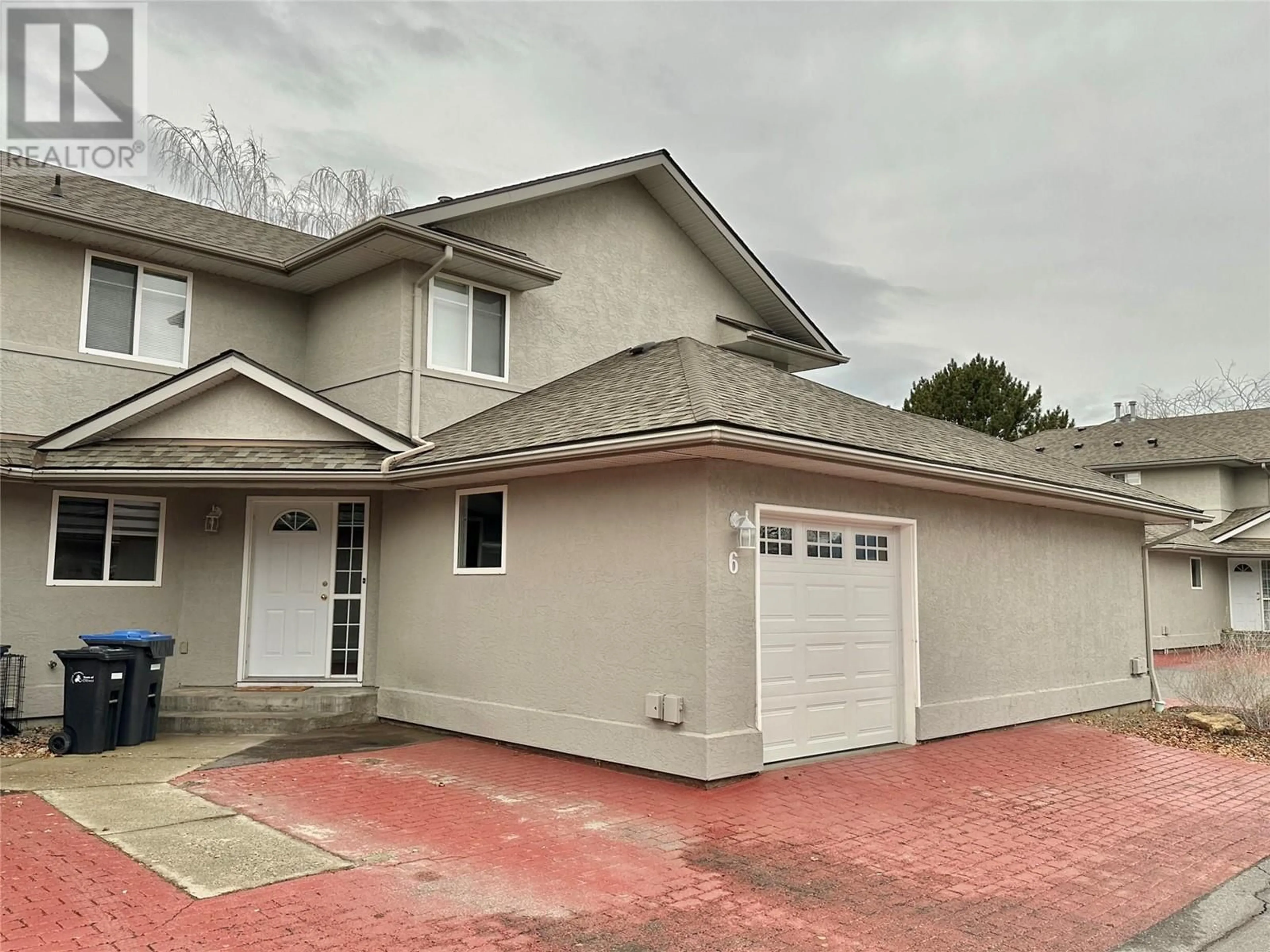 Home with vinyl exterior material, street for 6583 Lakeside Drive Unit# 6, Oliver British Columbia V0H1T4