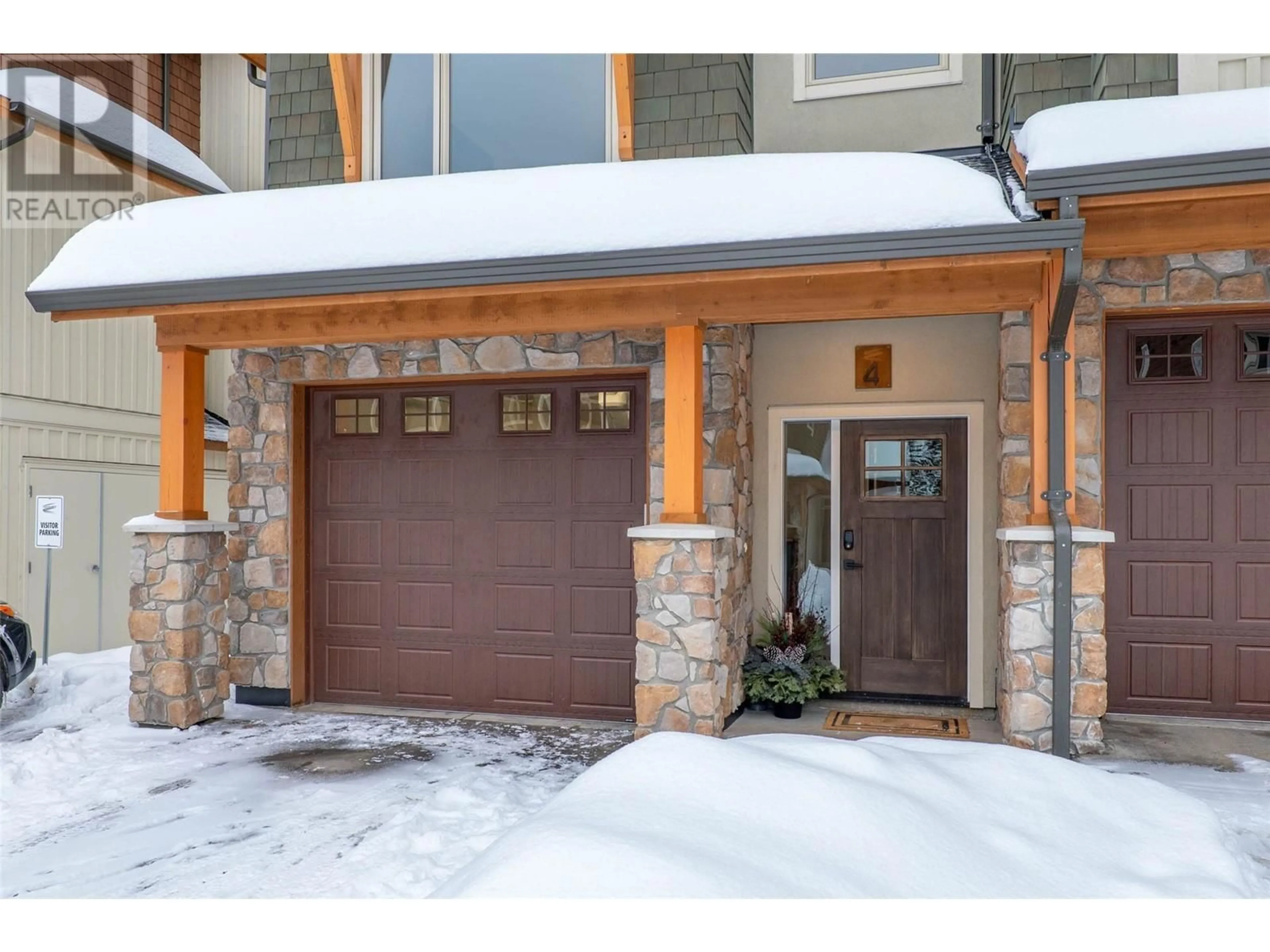 Indoor entryway for 5050 VALLEY Drive Unit# 4, Sun Peaks British Columbia V0E5N0