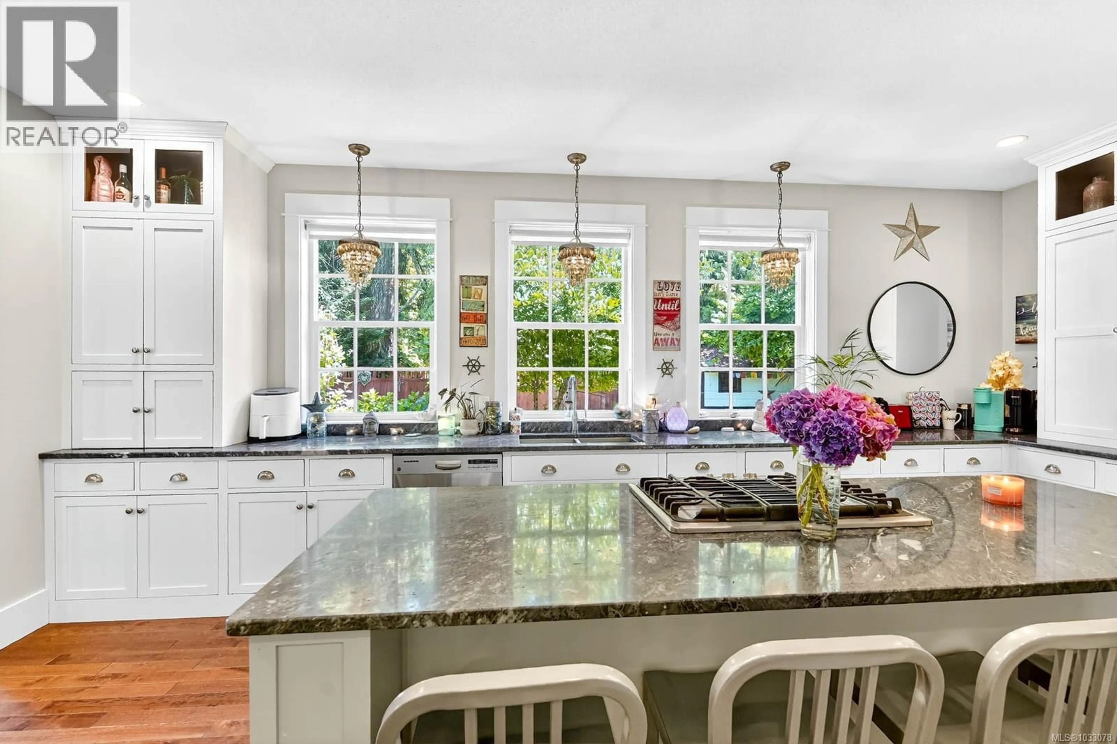 Open concept kitchen, ceramic/tile floor for 4455 ELIZABETH STREET, Port Alberni British Columbia V9Y6L4