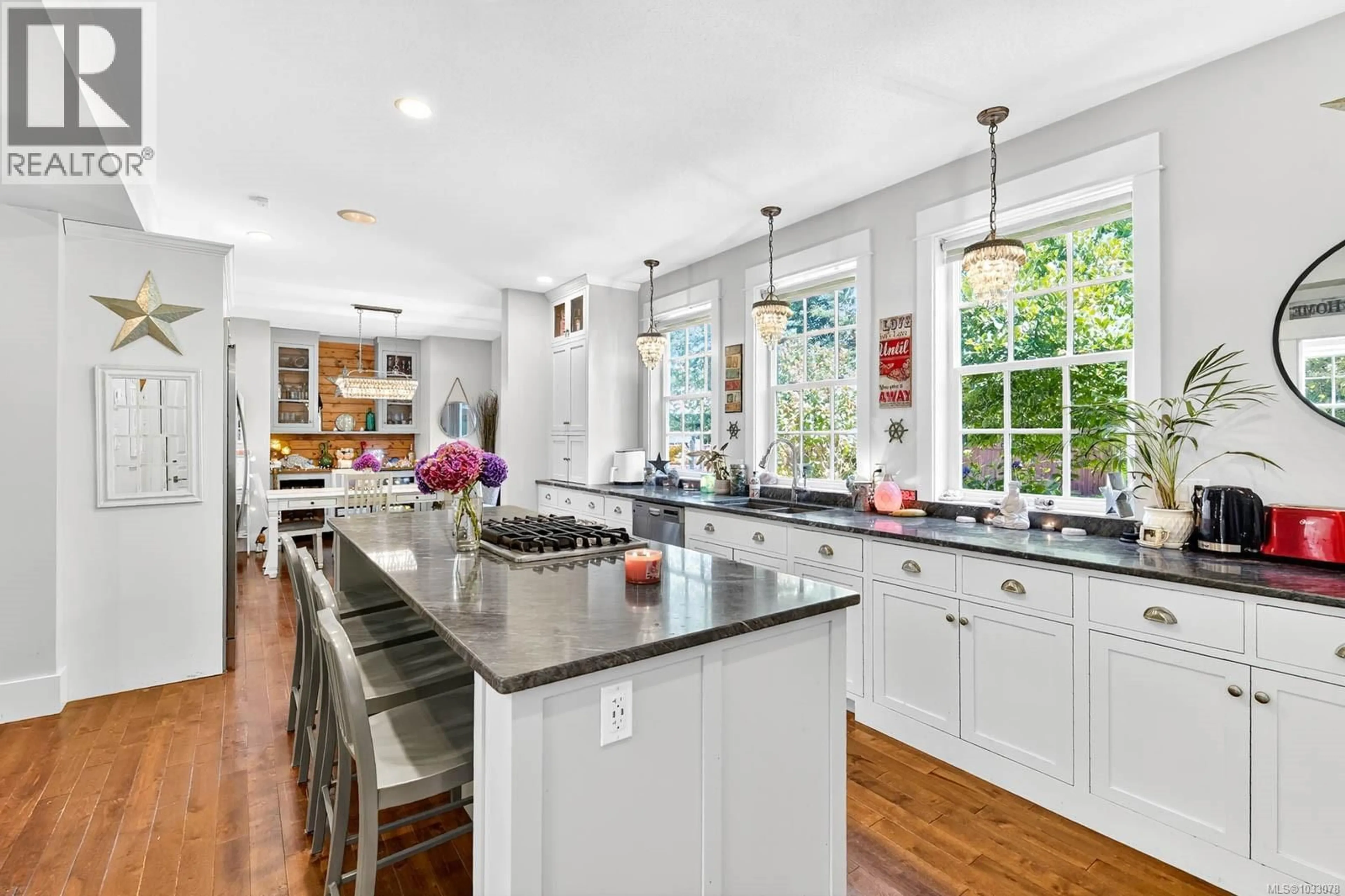 Open concept kitchen, ceramic/tile floor for 4455 ELIZABETH STREET, Port Alberni British Columbia V9Y6L4