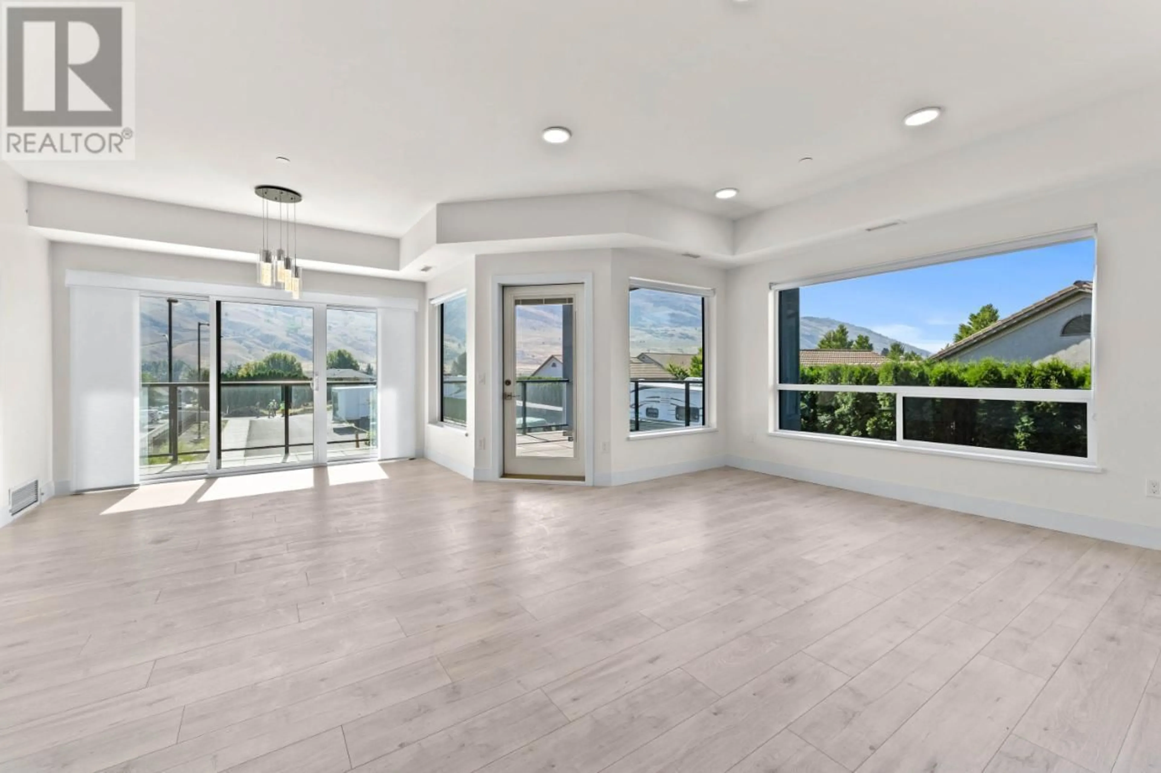 A pic of a room for 102 - 651 DUNES DRIVE, Kamloops British Columbia V2B8M8