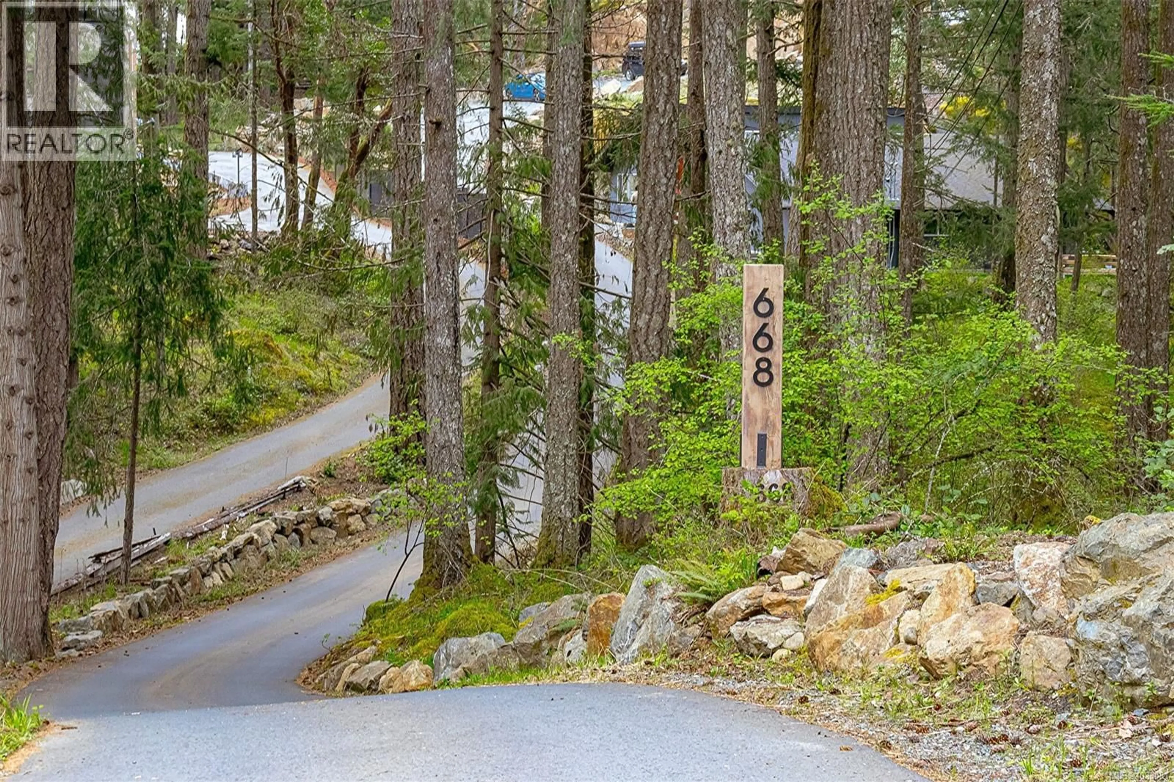 Patio, forest/trees view for 668 SOUTHWOOD DRIVE, Highlands British Columbia V9B6R9