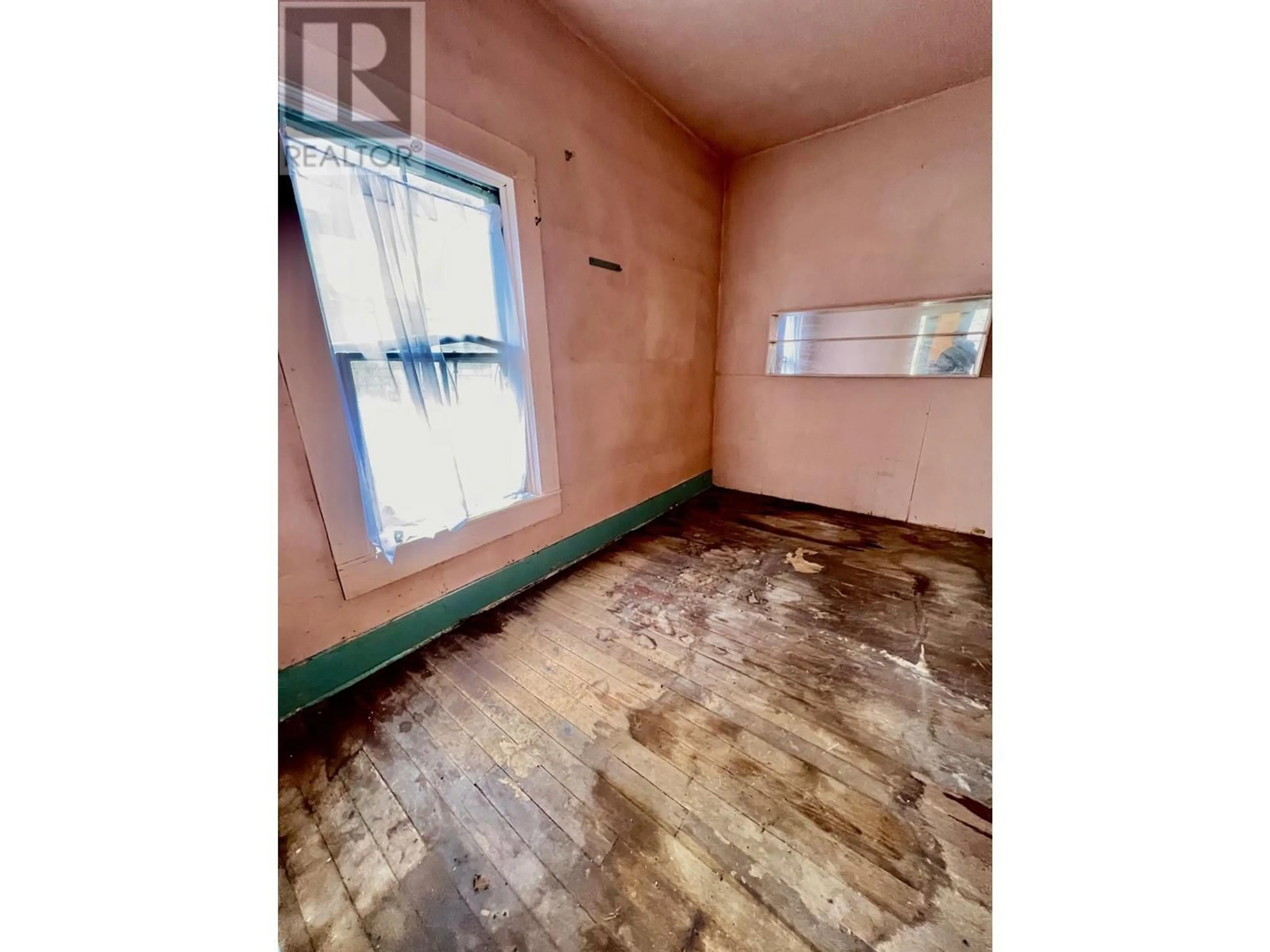 A pic of a room for 707 PARK STREET, Slocan British Columbia V0G2C0
