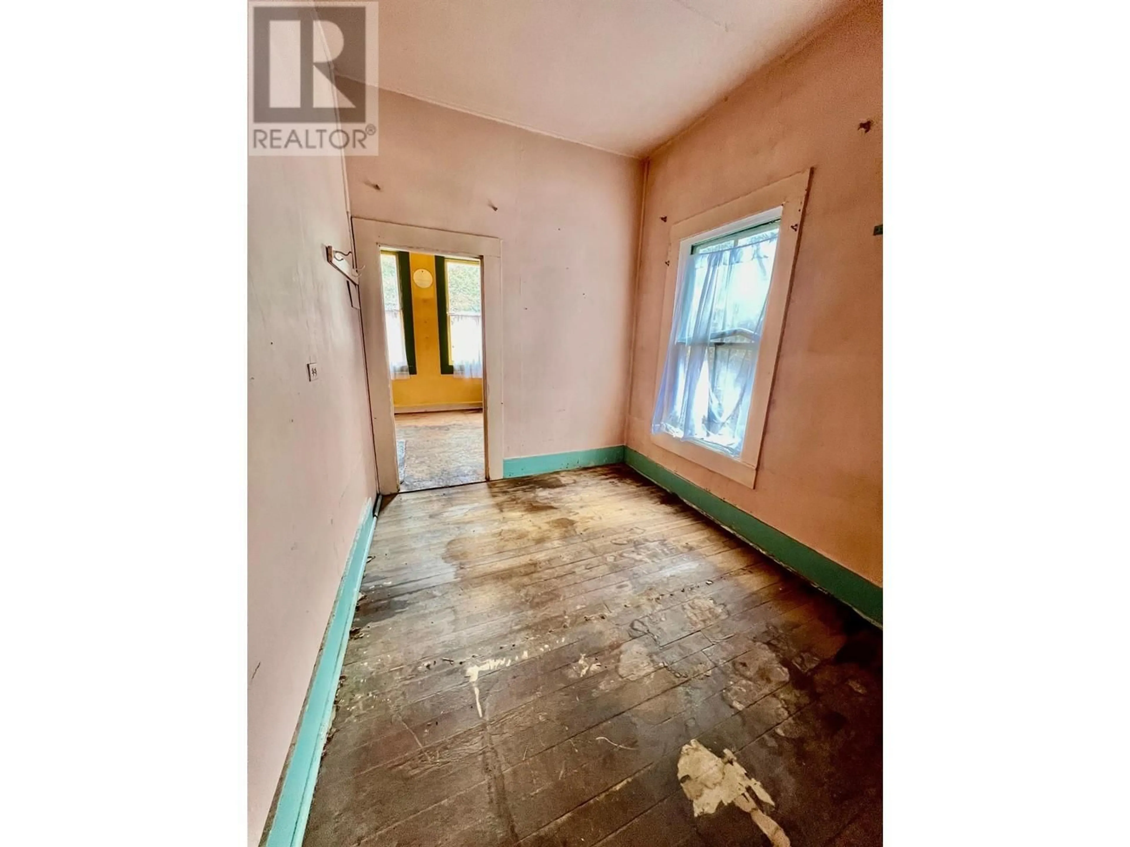 A pic of a room for 707 PARK STREET, Slocan British Columbia V0G2C0