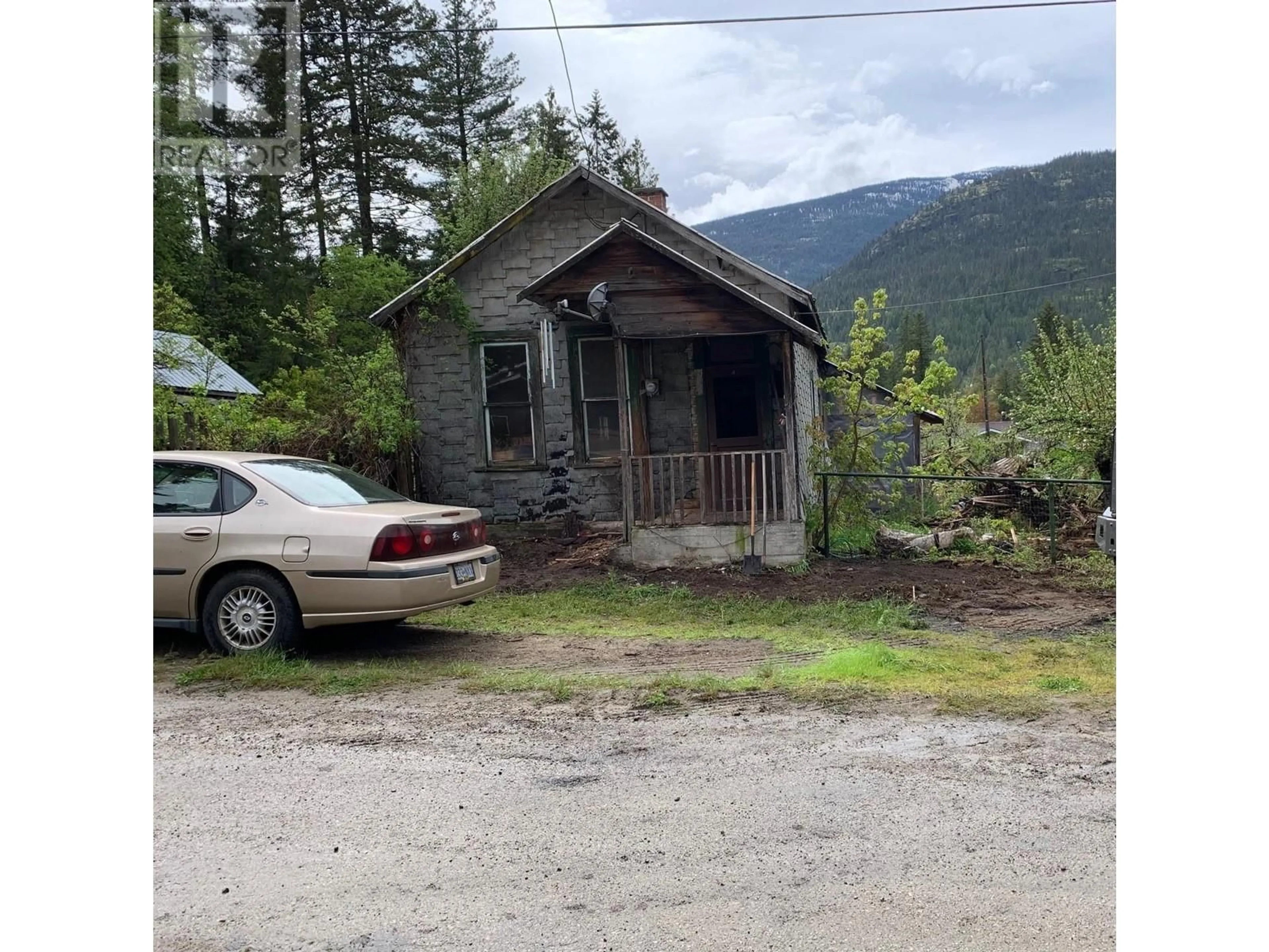 Shed for 707 Park Street, Slocan British Columbia V0G2C0