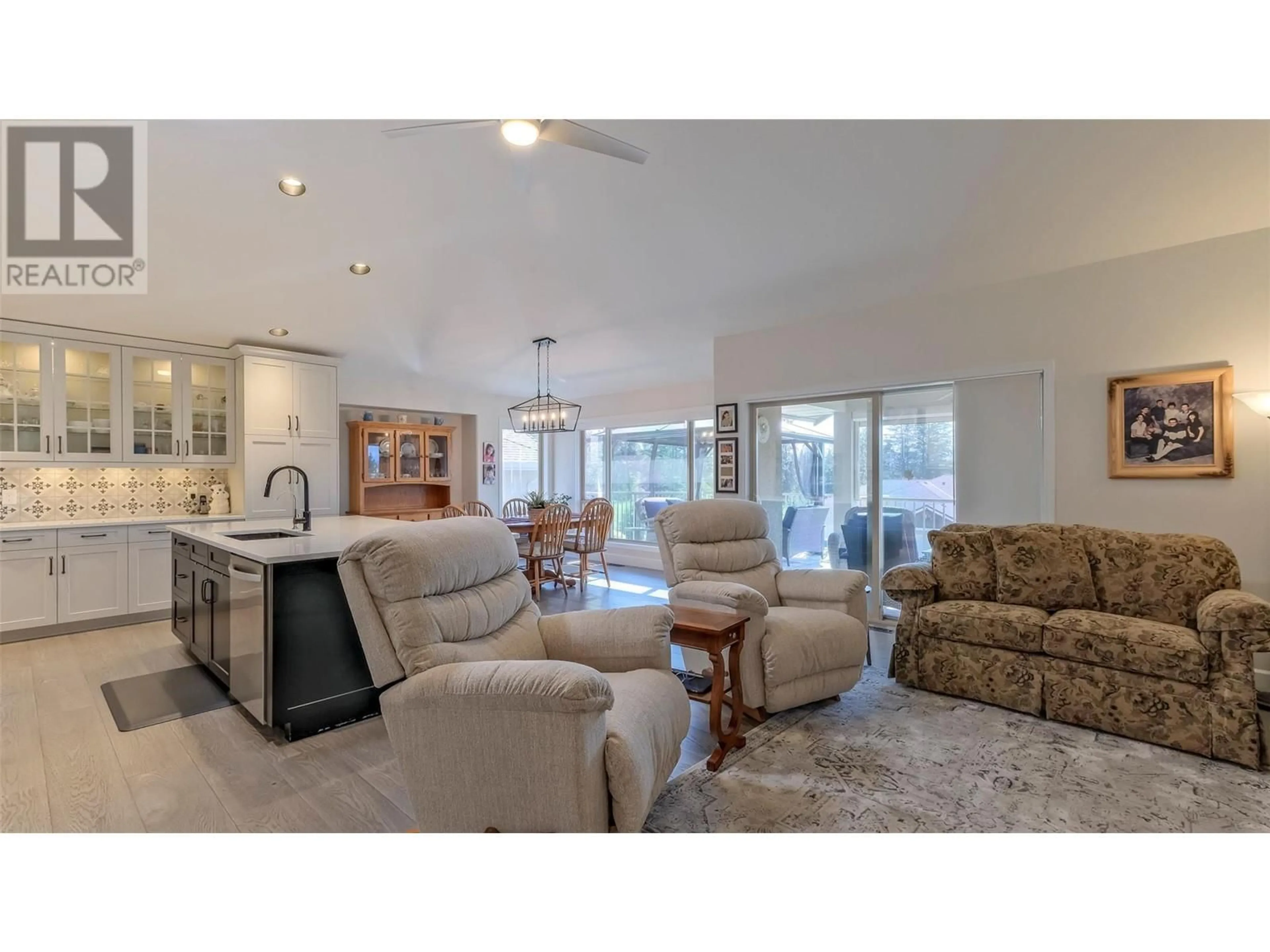 Living room with furniture, unknown for 3472 CAMELBACK DRIVE, Kelowna British Columbia V1X8A7