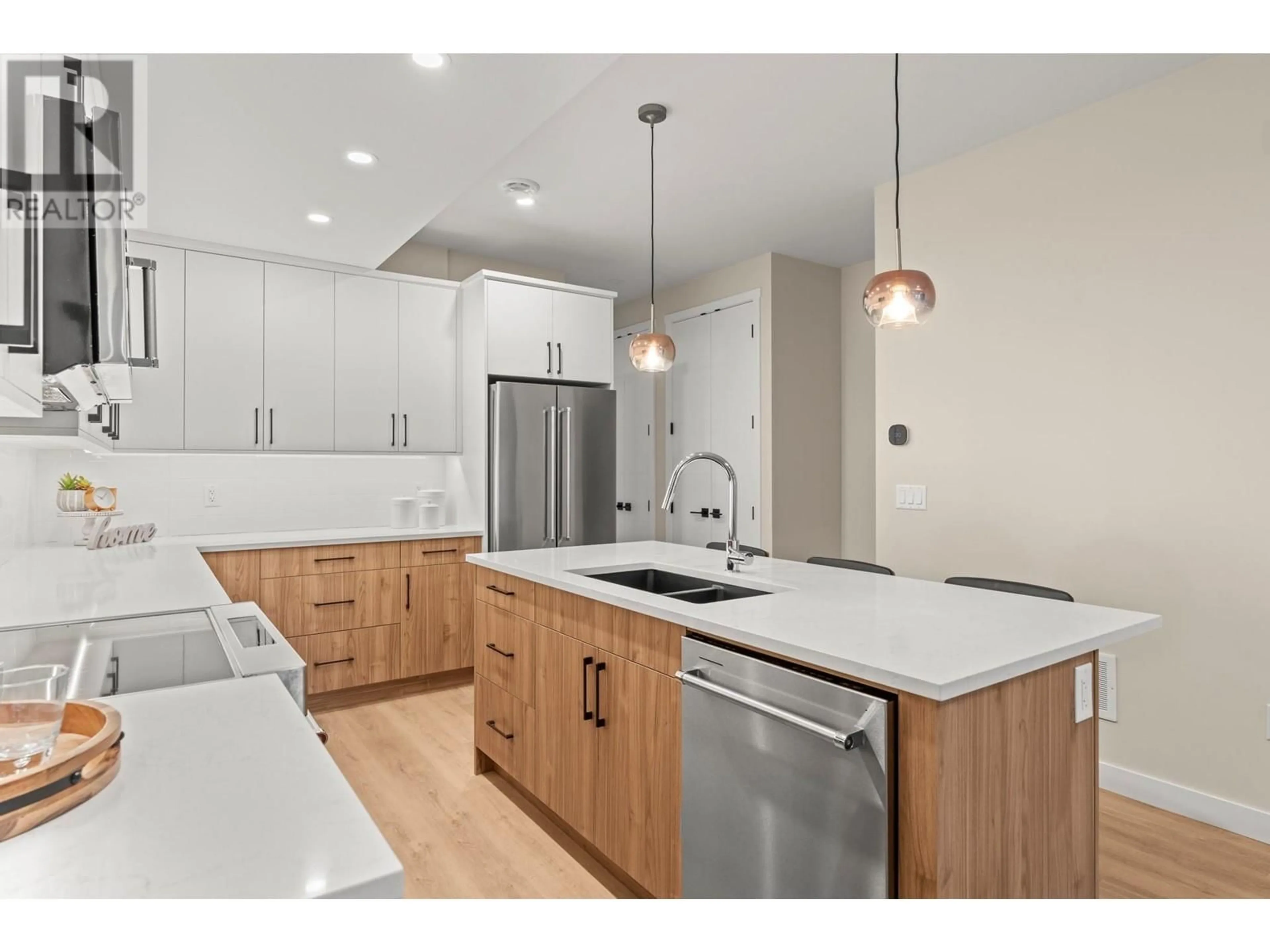 Open concept kitchen, unknown for 2 - 3907 26 STREET, Vernon British Columbia V1T4V5