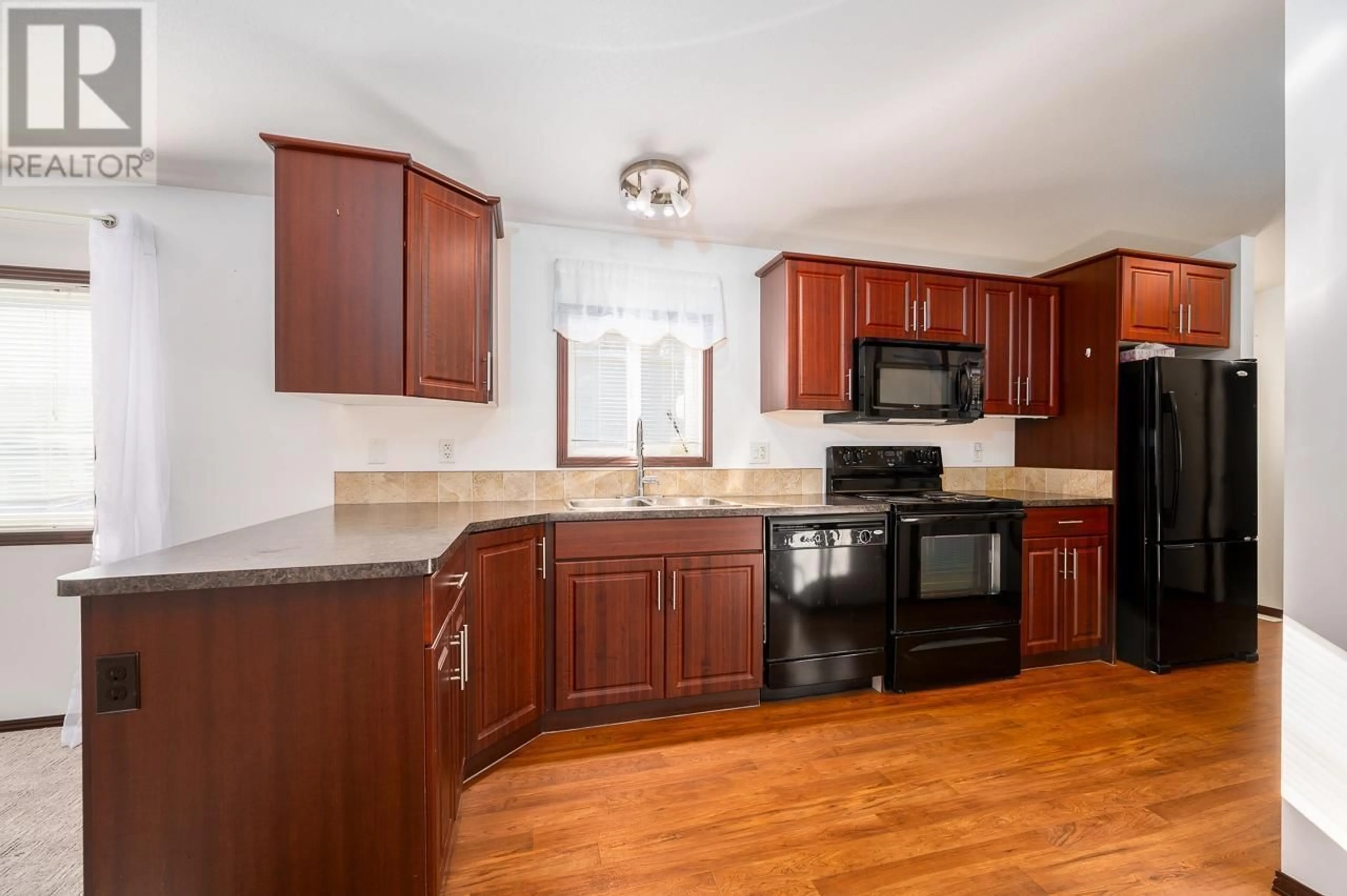 Standard kitchen, unknown for 7155 DALLAS Drive Unit# C10, Kamloops British Columbia V2C4T1