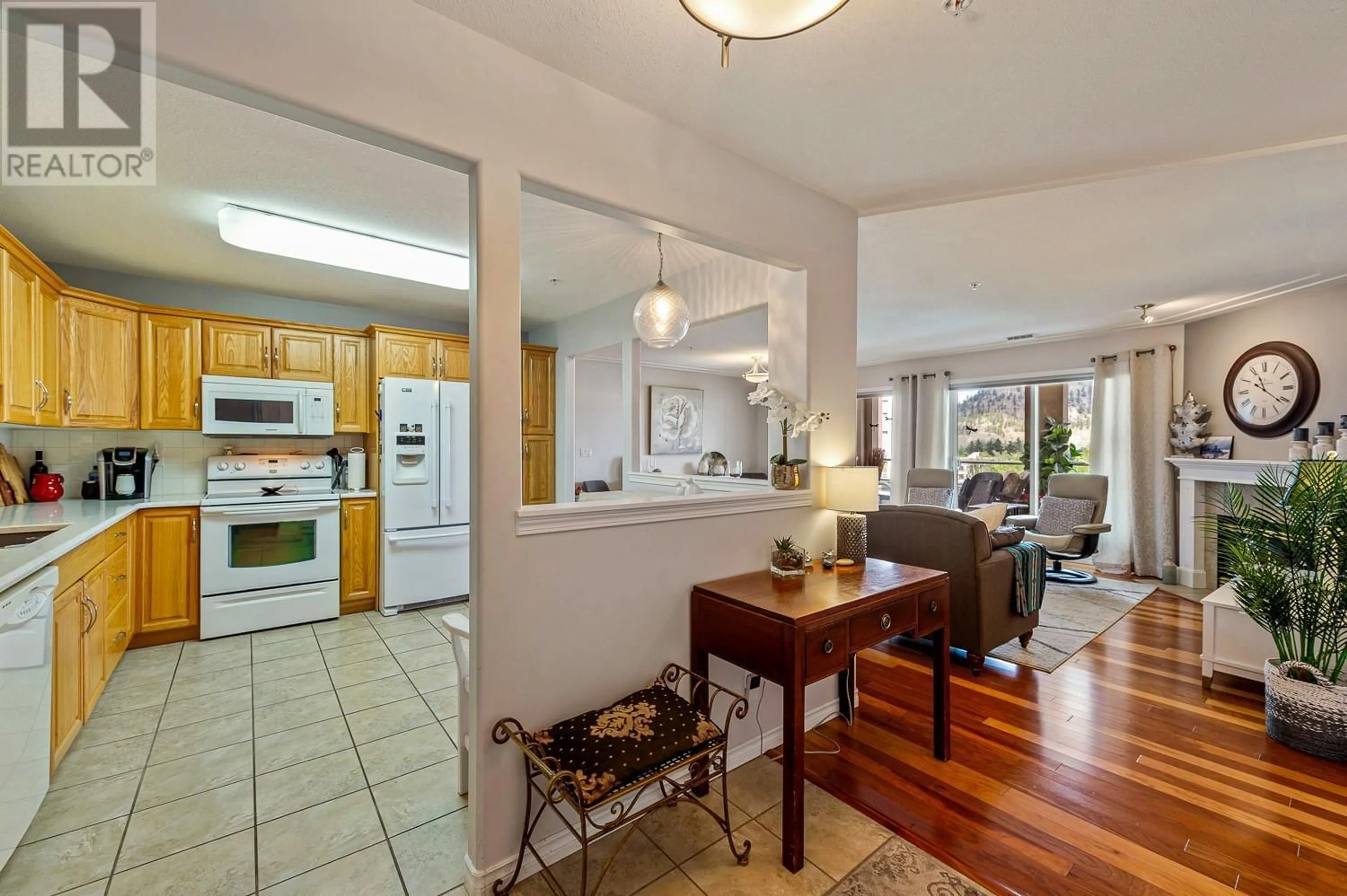 Open concept kitchen, unknown for 605 - 1967 UNDERHILL STREET, Kelowna British Columbia V1X8C9