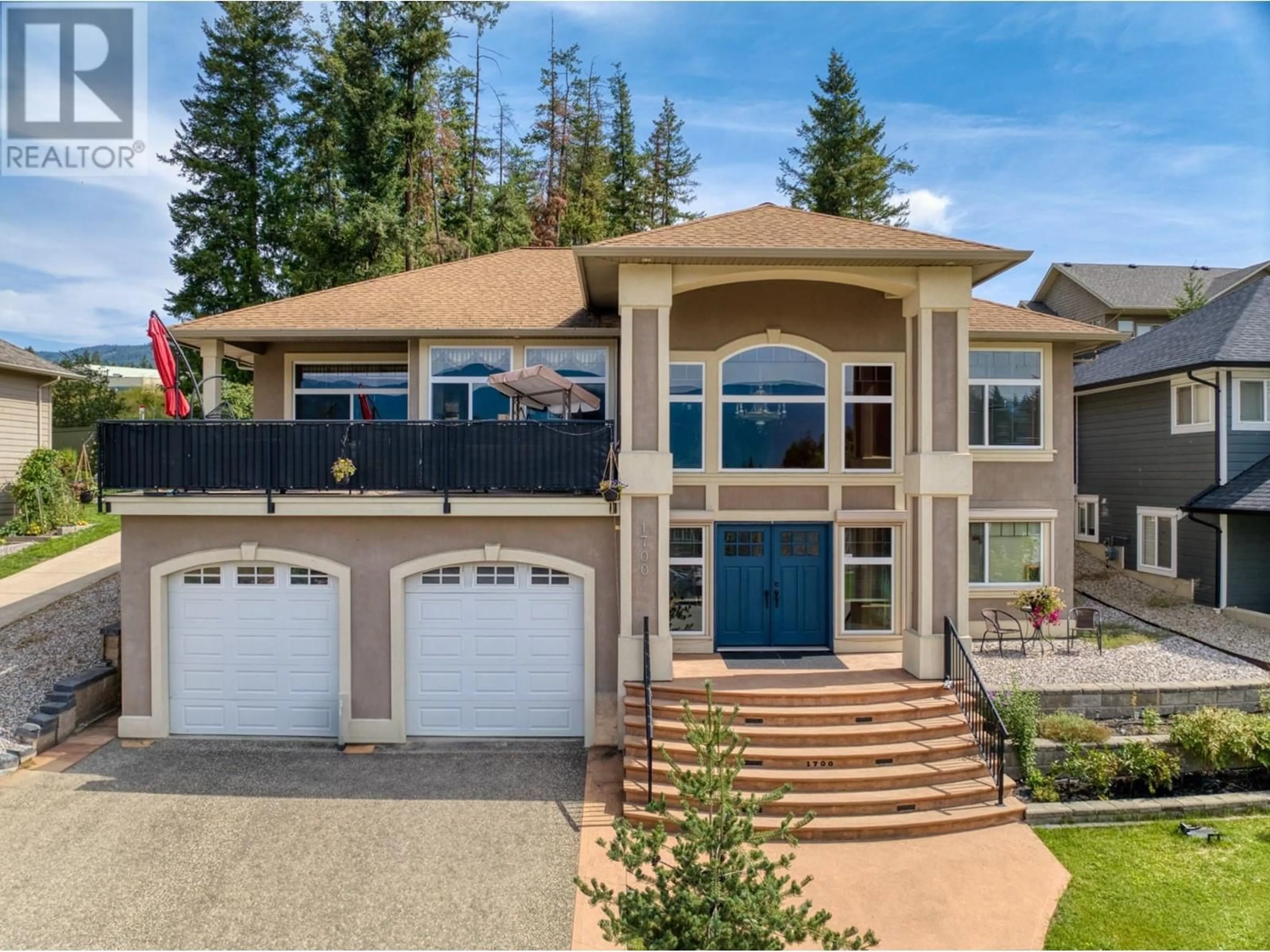 Home with vinyl exterior material, unknown for 1700 24 STREET NORTHEAST, Salmon Arm British Columbia V1E3M5