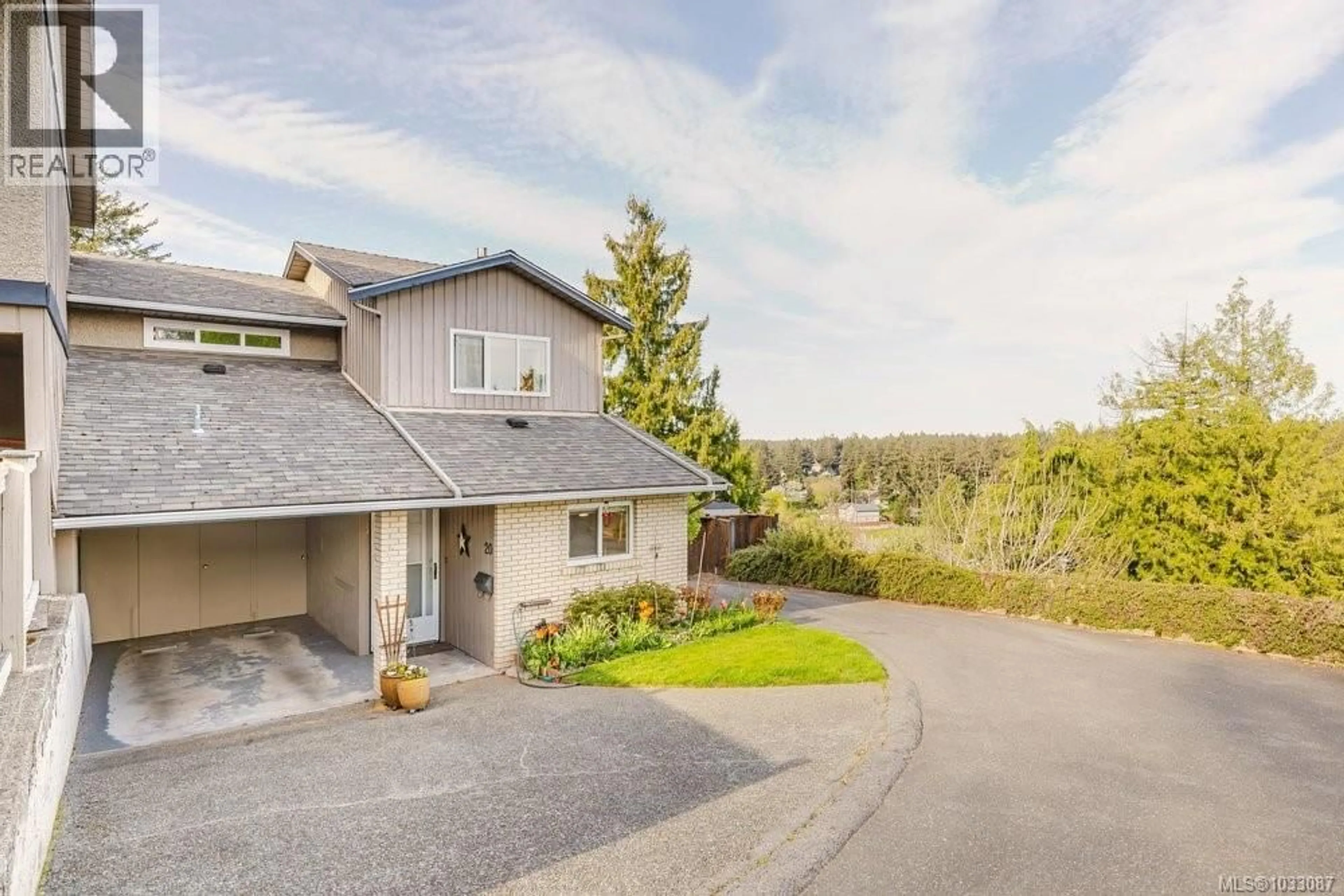 A pic from outside/outdoor area/front of a property/back of a property/a pic from drone, water/lake/river/ocean view for 20 - 3341 MARY ANNE CRESCENT, Colwood British Columbia V9C3S7