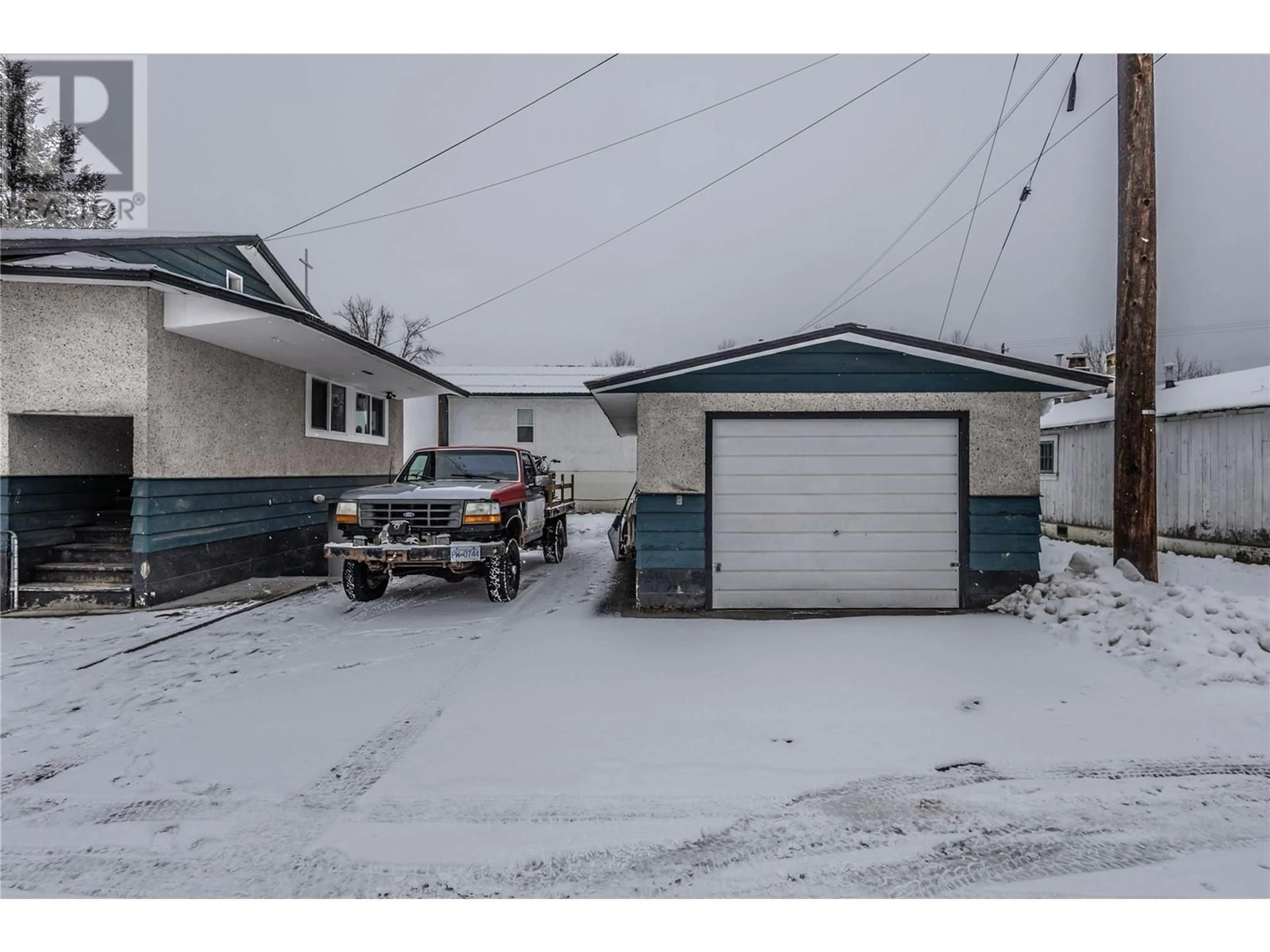 Indoor garage for 44/42 KENLEY AVENUE, Princeton British Columbia V0X1W0