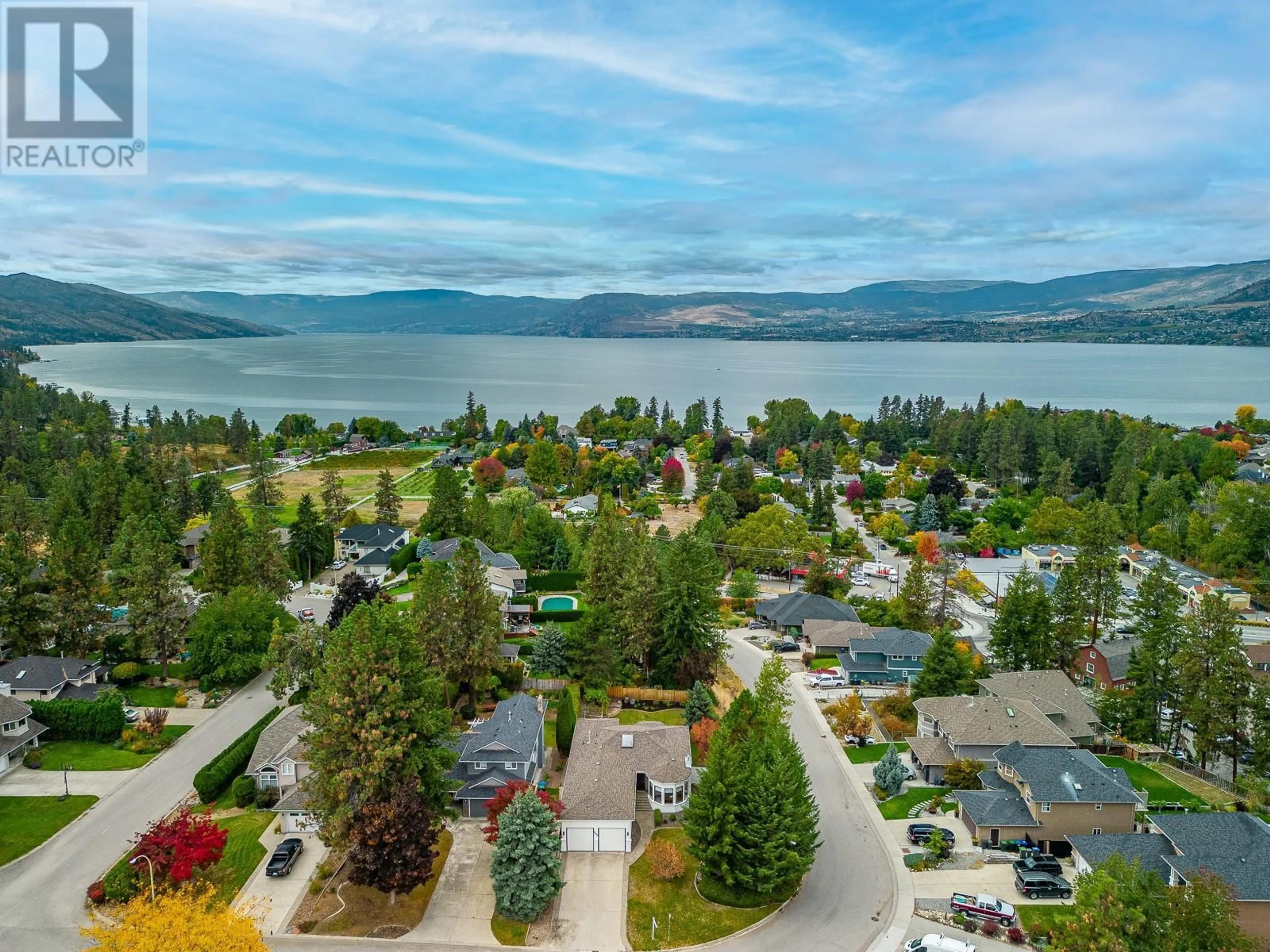 A pic from outside/outdoor area/front of a property/back of a property/a pic from drone, water/lake/river/ocean view for 546 Vintage Terrace Road, Kelowna British Columbia V1W2Z8