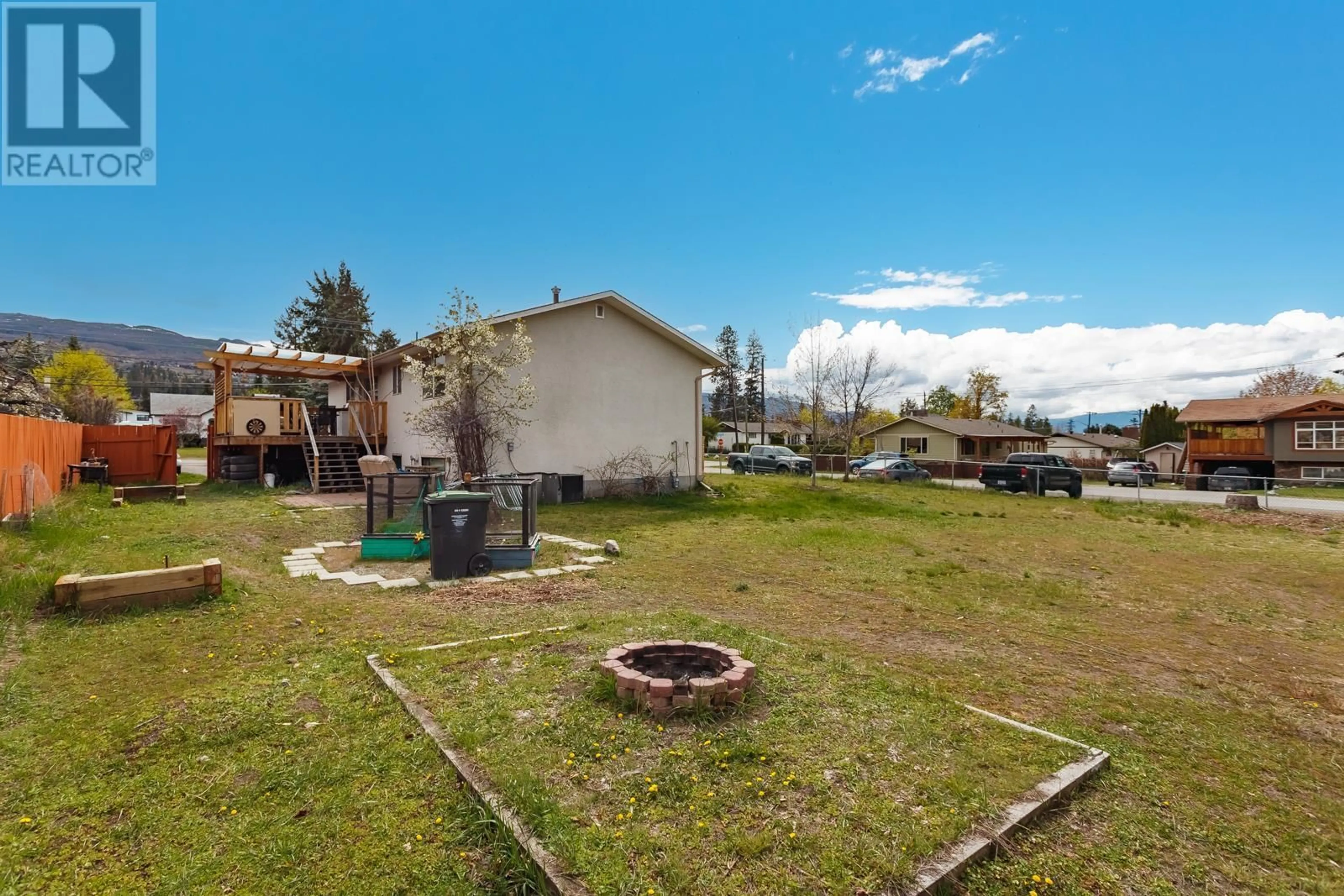 A pic from outside/outdoor area/front of a property/back of a property/a pic from drone, water/lake/river/ocean view for 4493 Wasilow Road, Kelowna British Columbia V1W1R7