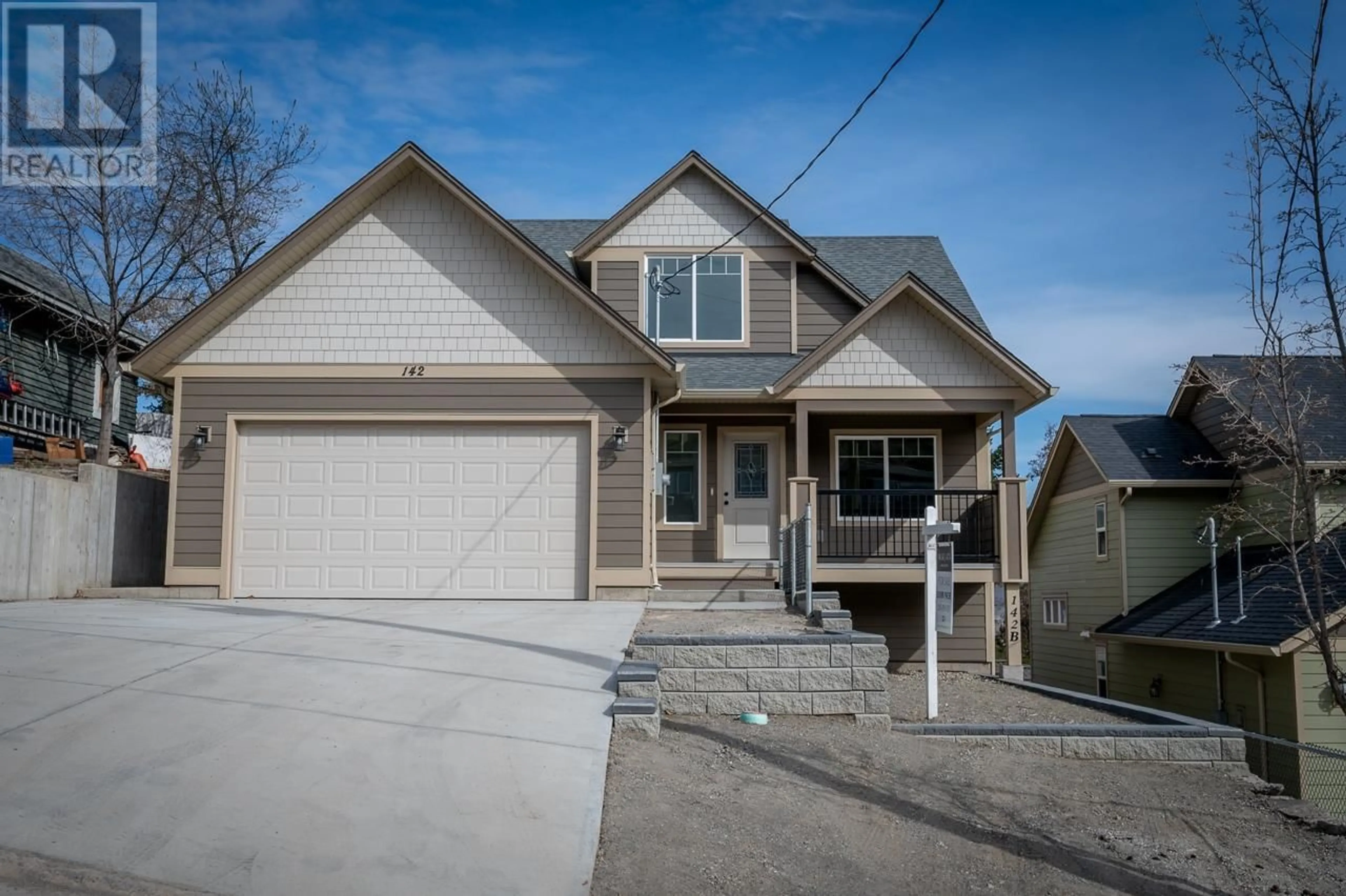 Home with vinyl exterior material, street for 142 CLARKE Street, Kamloops British Columbia V2C1K2