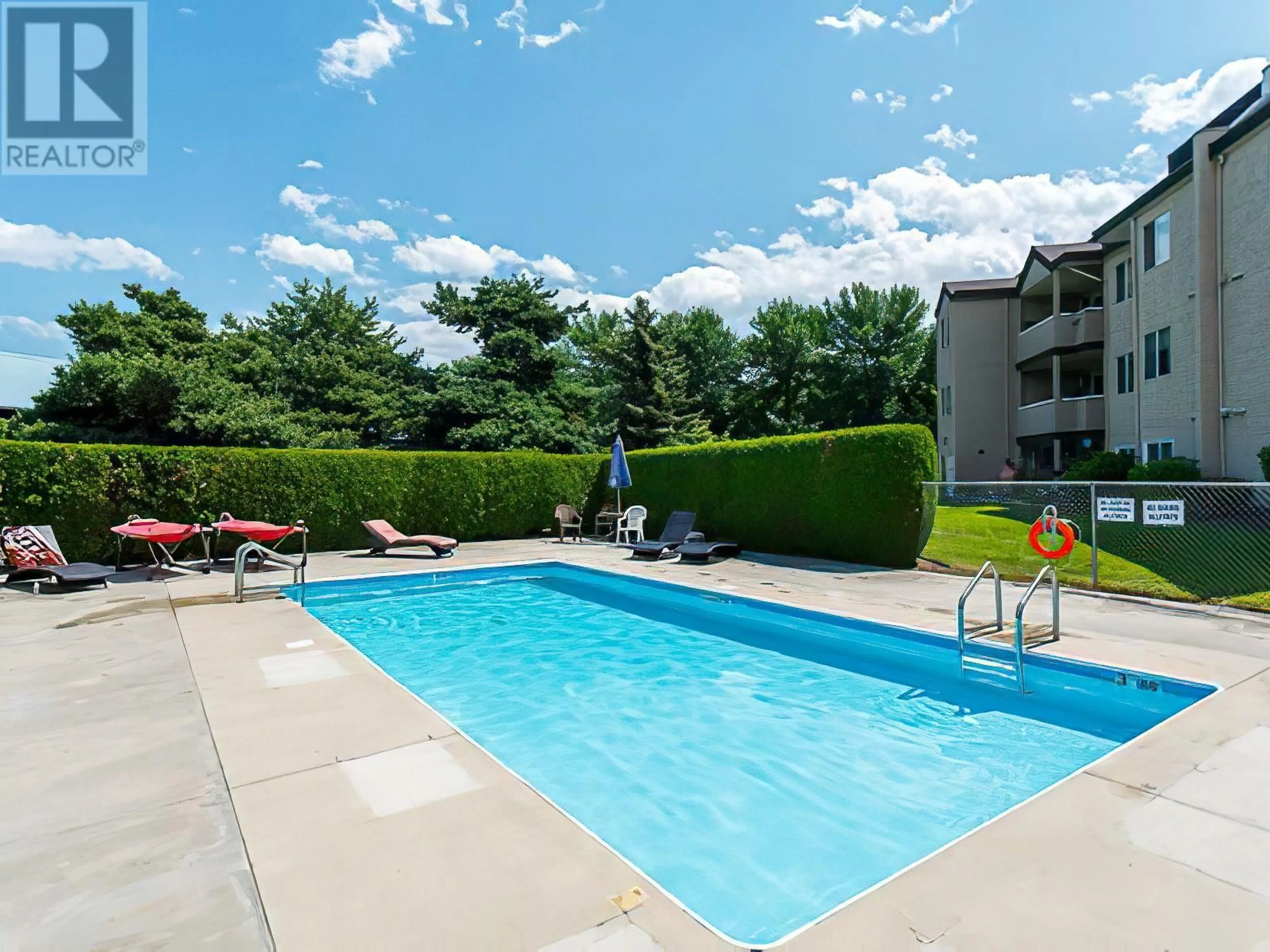 Pool for 735 Cook Road Unit# 109A, Kelowna British Columbia V1W3G6