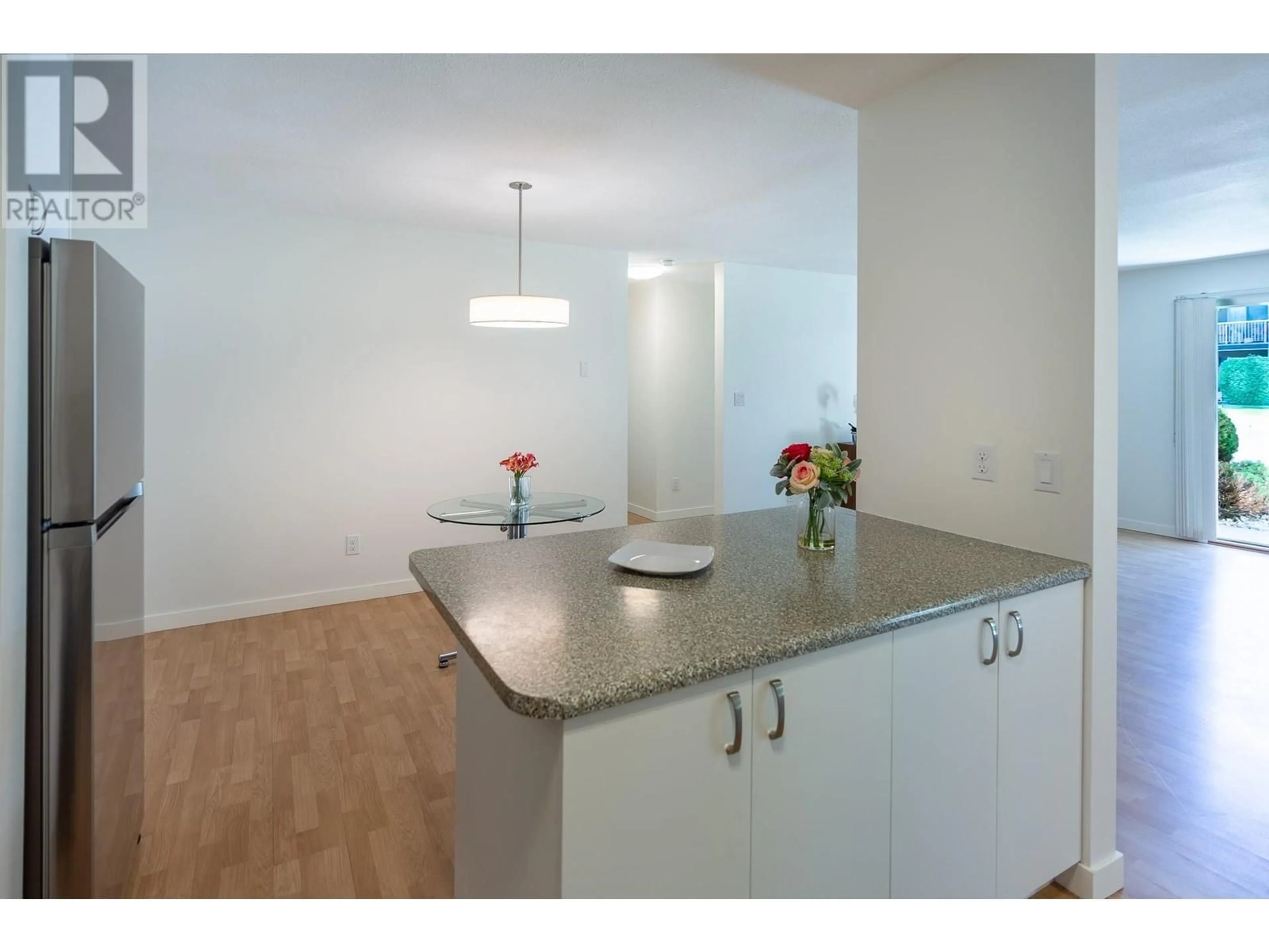 Standard kitchen, unknown for 735 Cook Road Unit# 109A, Kelowna British Columbia V1W3G6